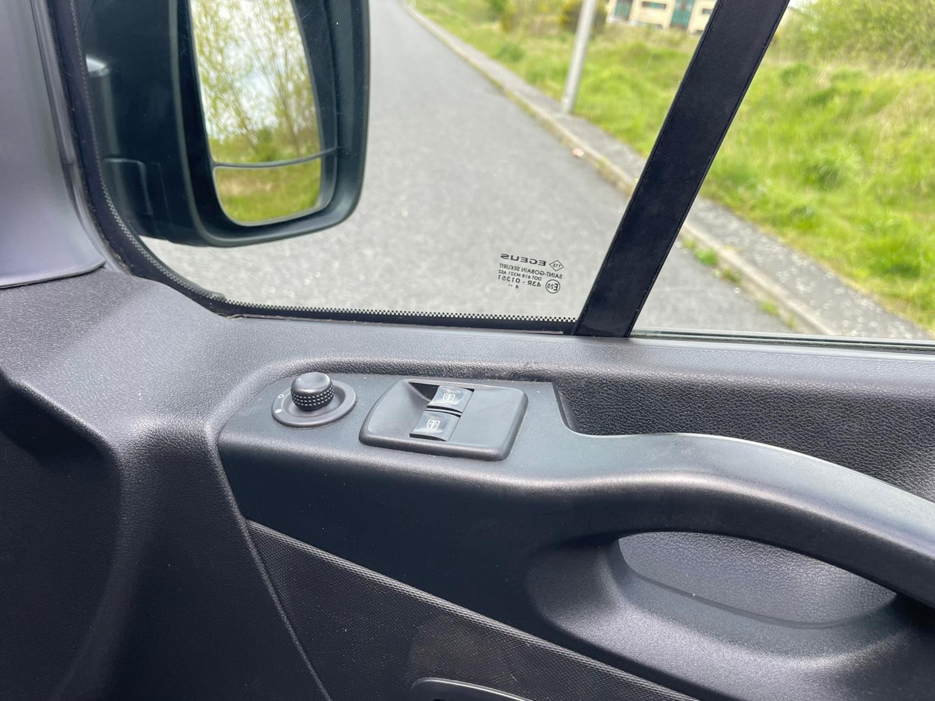 2019/19 REG VAUXHALL VIVARO 2900 SPORT CDTI BT SS 1.6 DIESEL PANEL VAN, SHOWING 1 FORMER KEEPER - Image 14 of 23