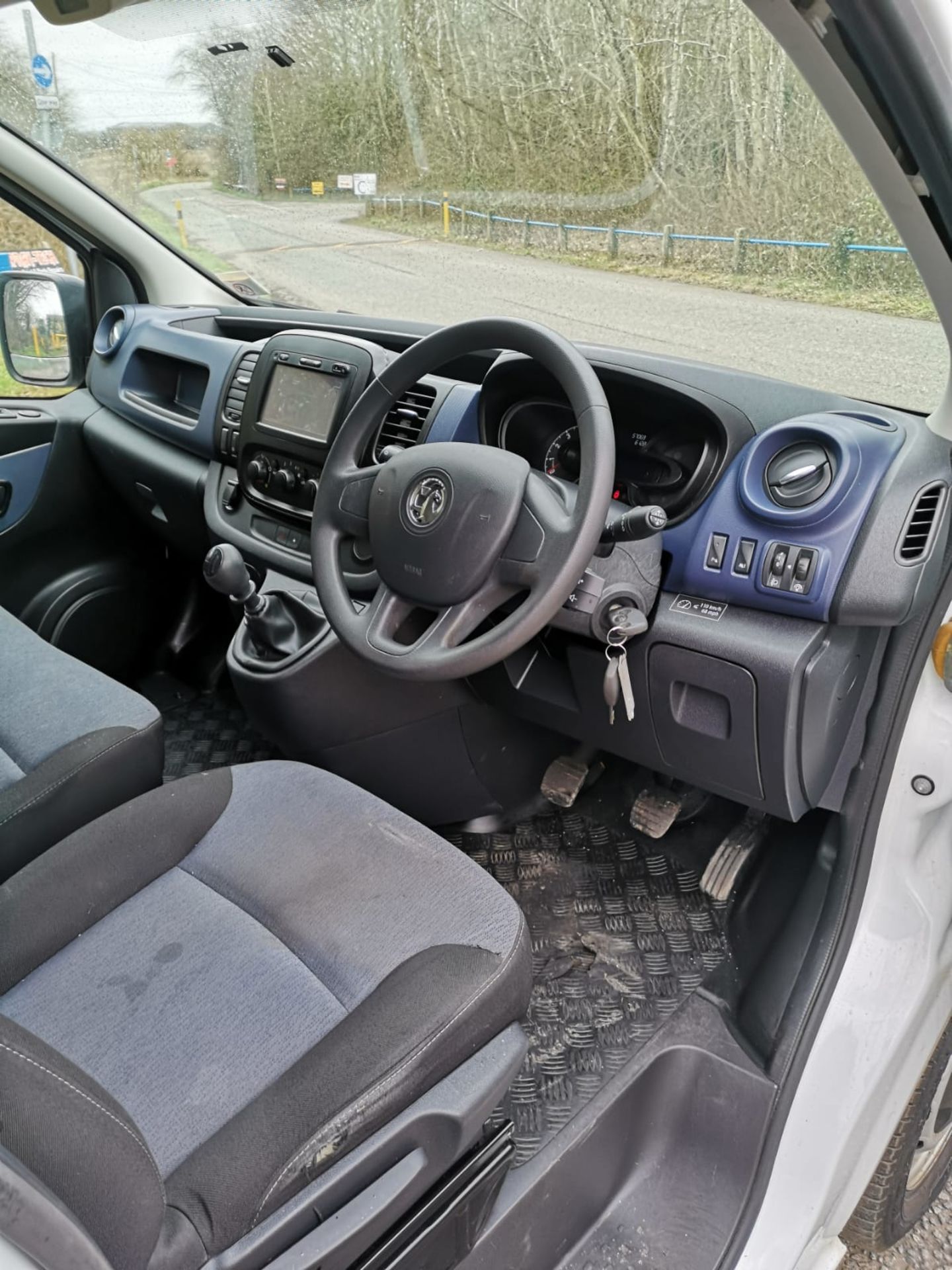 2019 VAUXHALL VIVARO 2900 BITURBO CDTI S/S WHITE PANEL VAN *NO VAT* - Image 7 of 12