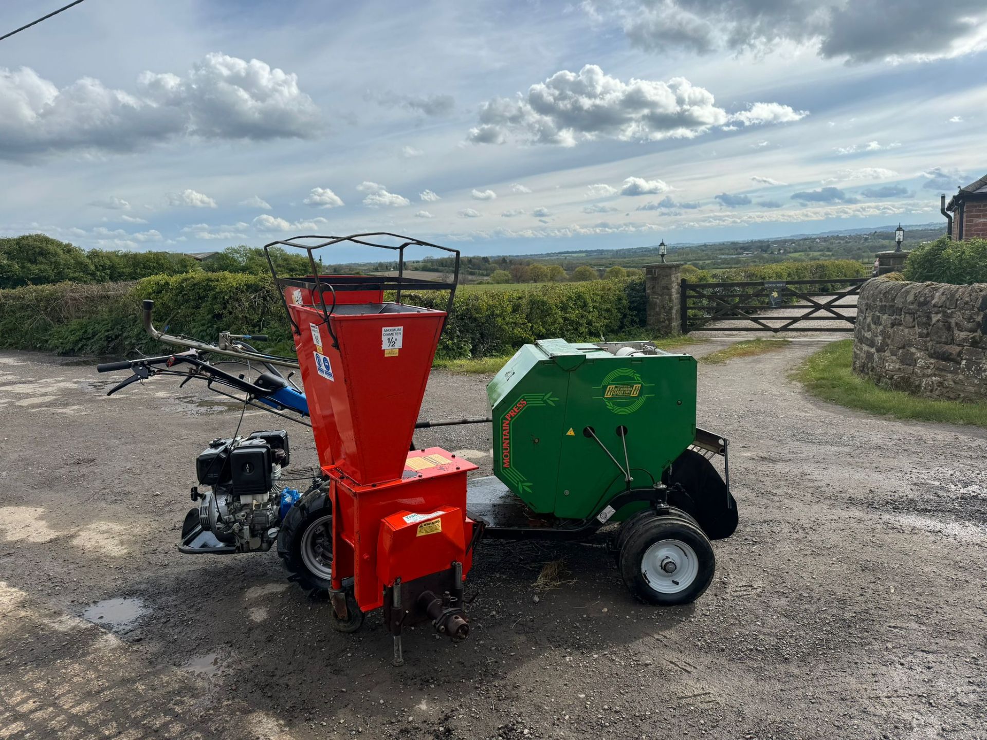 BCS TRACMASTER MINI BALER WITH WOOD CHIPPER HONDA ENGINE *PLUS VAT* - Image 2 of 17