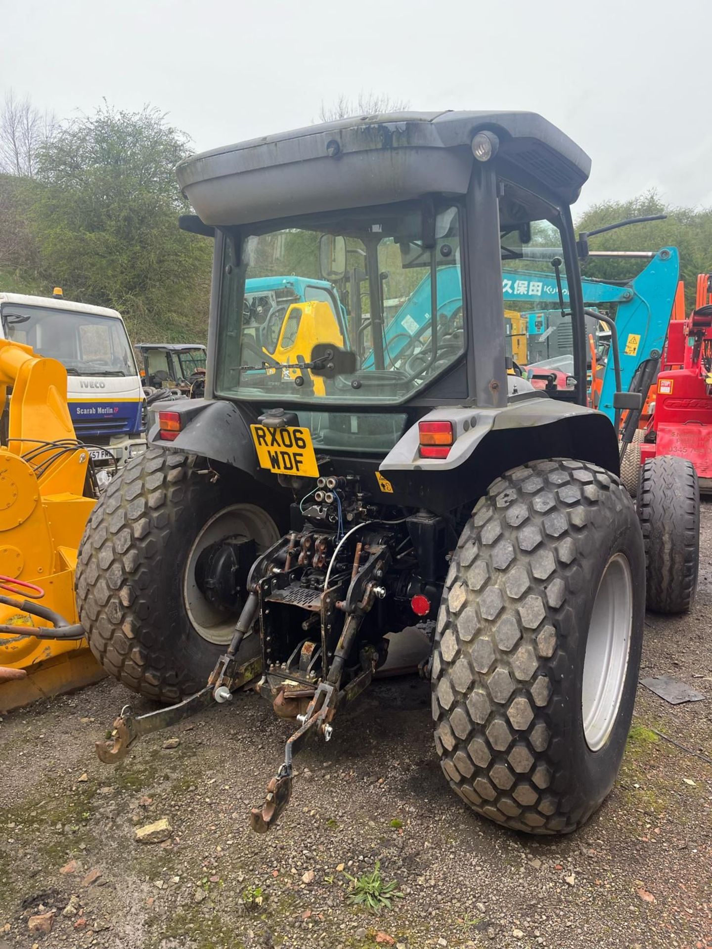 MASSEY FERGUSON 2435 75HP 4WD TRACTOR *PLUS VAT* - Image 6 of 8