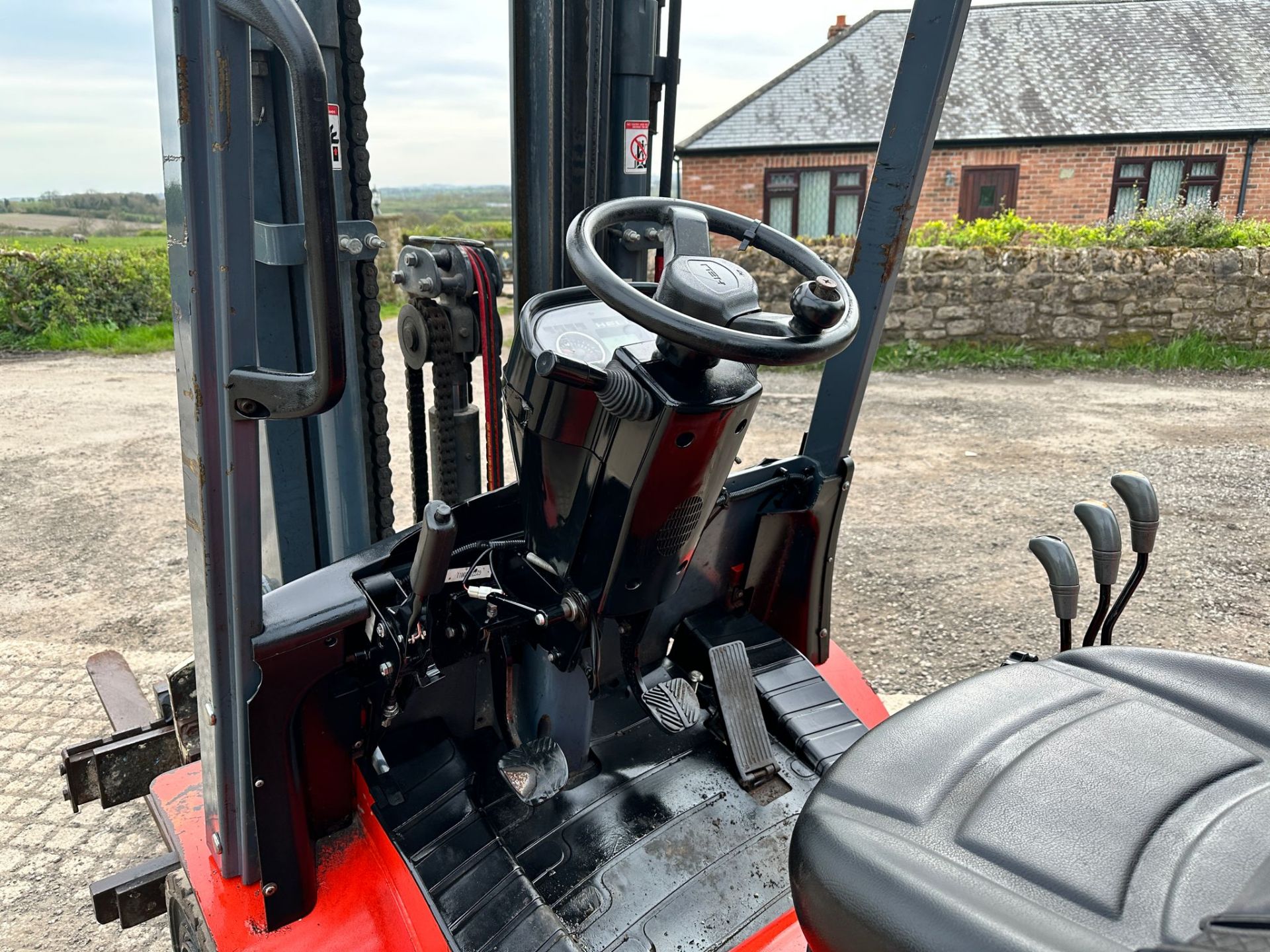 2019 HELI FD25G 2.5 TON DIESEL FORKLIFT WITH 360 ROTATING FORK CARRIAGE *PLUS VAT* - Image 11 of 13