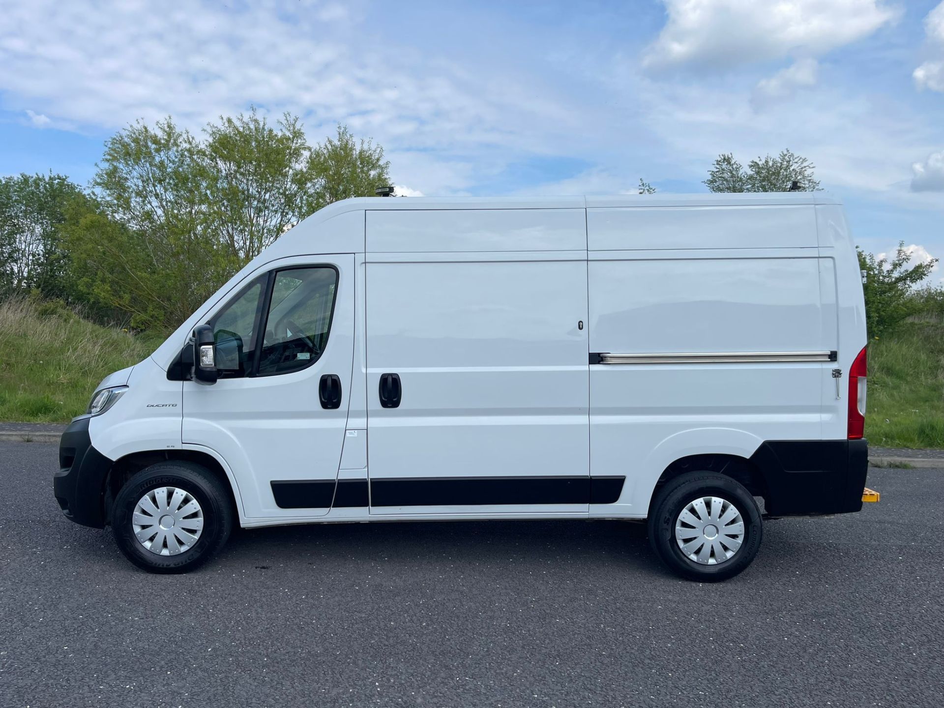 2019/19 REG FIAT DUCATO 35 MULTIJET II 2.0 DIESEL WORKSHOP VAN, EASY LIFT CRANE, EBERSPACHER HEATER - Image 6 of 30