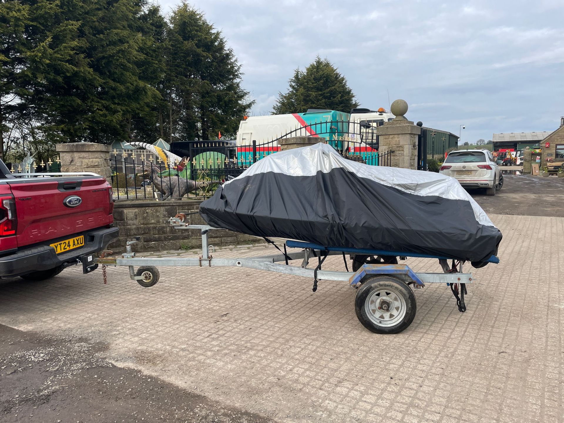 SEA-DOO GS BOMBARDIER PETROL JETSKI WITH SINGLE AXLE TRAILER AND COVER *PLUS VAT* - Image 10 of 12