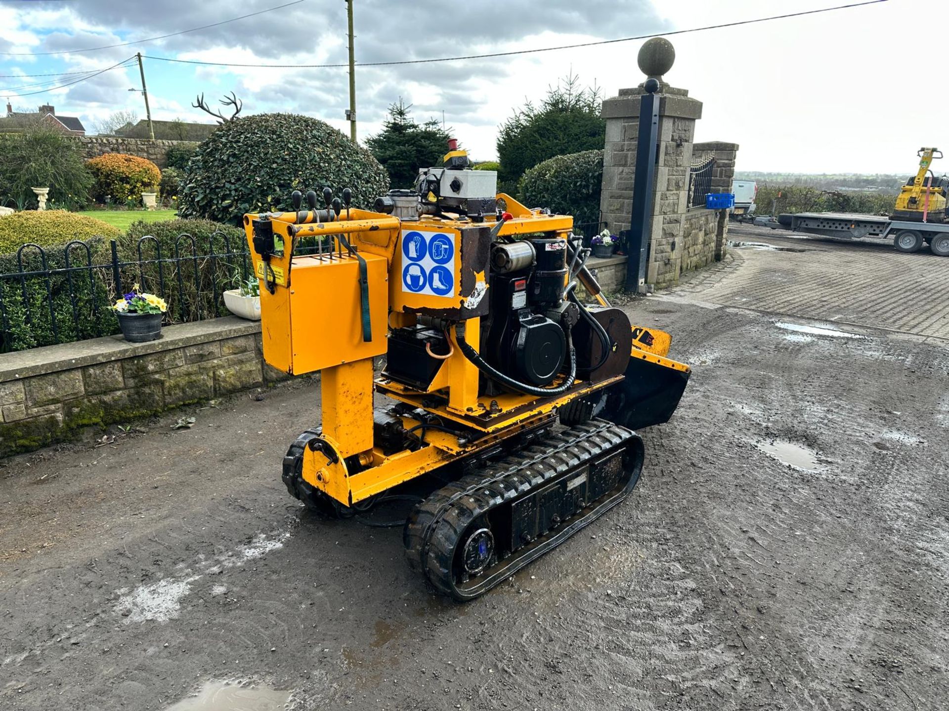 PREDATOR R28T DIESEL TRACKED STUMP GRINDER *PLUS VAT* - Image 3 of 16