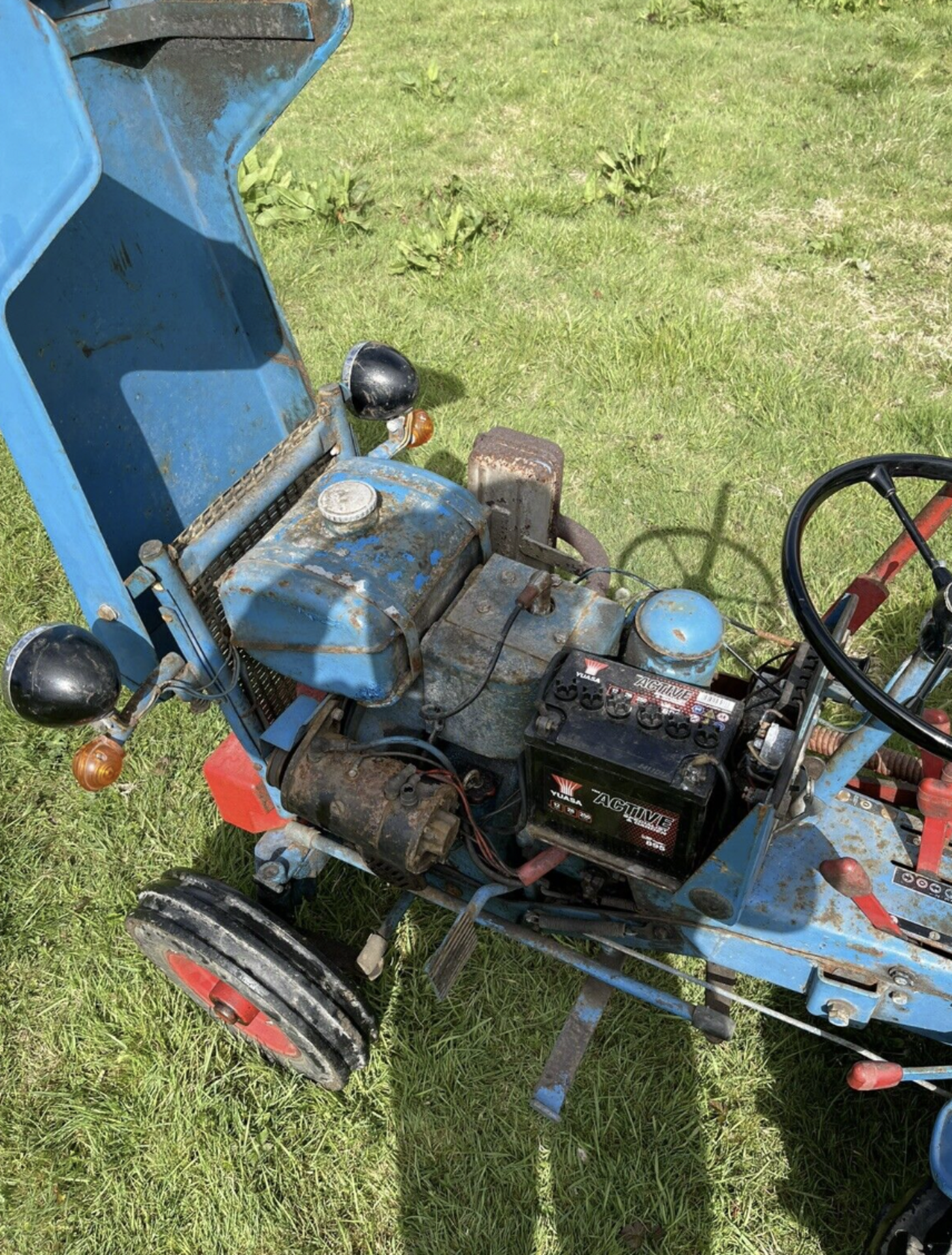 Gutbrod tractor and rotavator - Bild 5 aus 10