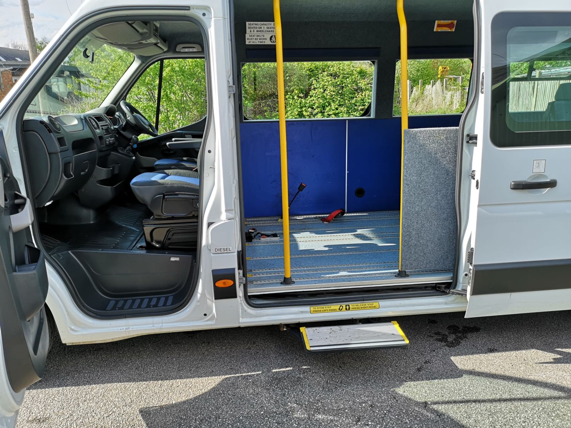 2015/15 REG RENAULT MASTER LM35 DCI 100 2.2 DIESEL MANUAL VAN WITH DISABLED RAMP REAR ACCESS *NO VAT - Image 12 of 20