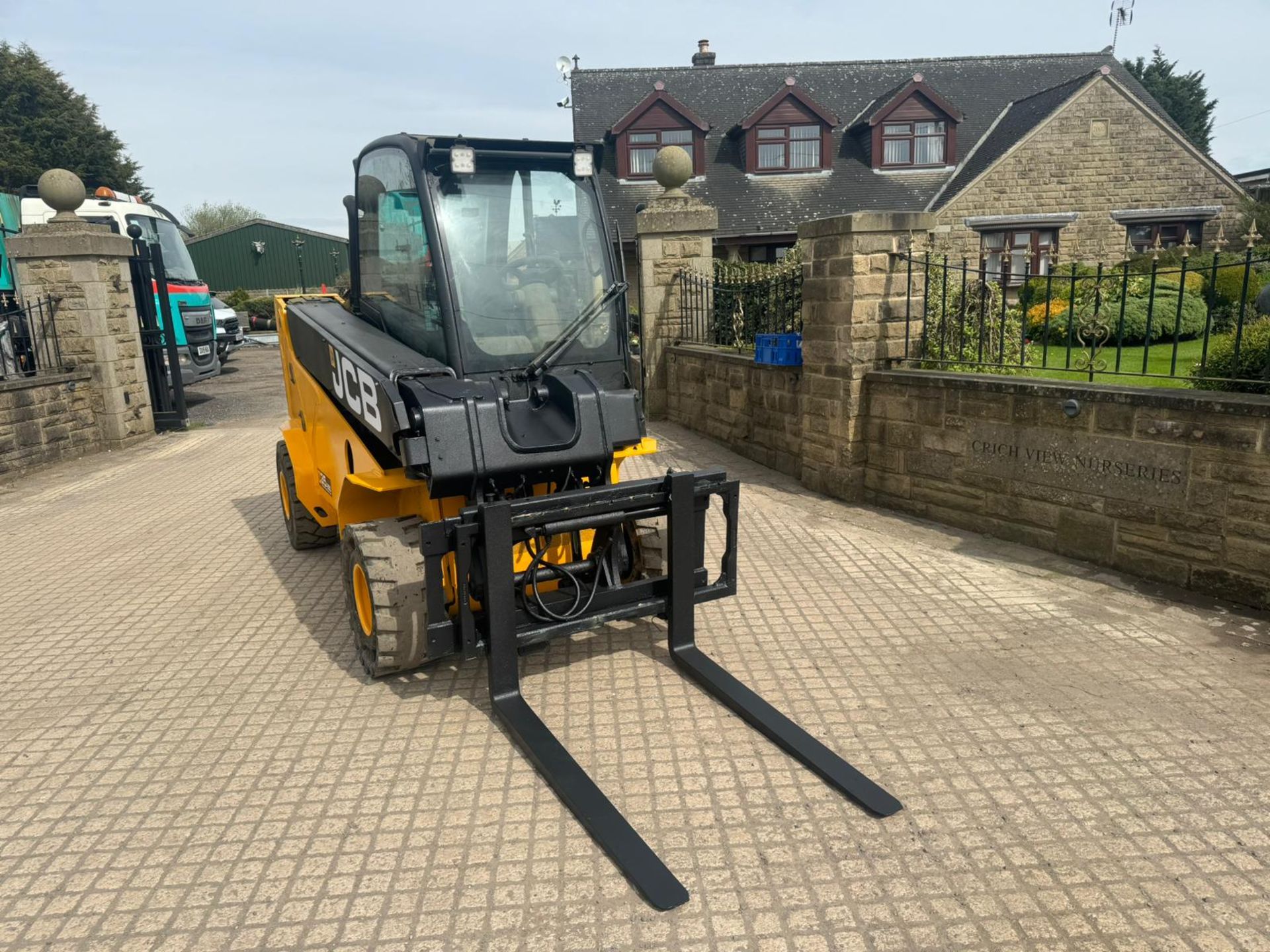 2021 JCB 35-26D 4 WHEEL DRIVE TELETRUCK *PLUS VAT* - Image 2 of 11