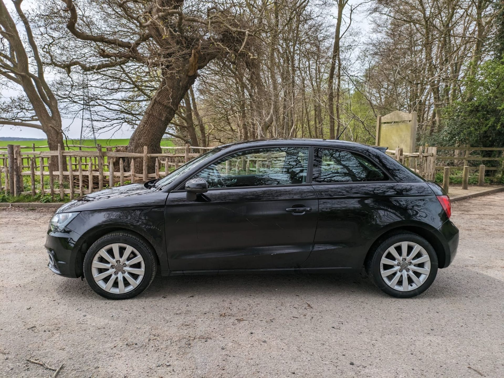 2011 AUDI A1 SPORT TDI BLACK HATCHBACK *NO VAT* - Bild 4 aus 26