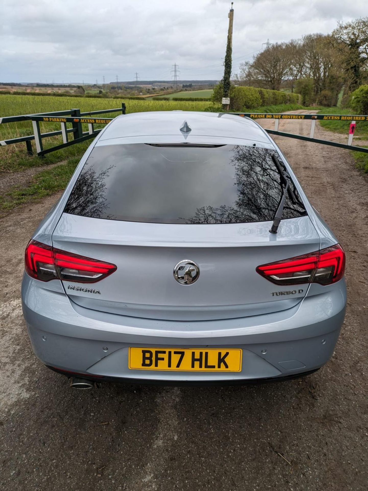 2017 VAUXHALL INSIGNIA ELITE NAV TURBO D SILVER HATCHBACK *NO VAT* - Image 8 of 37