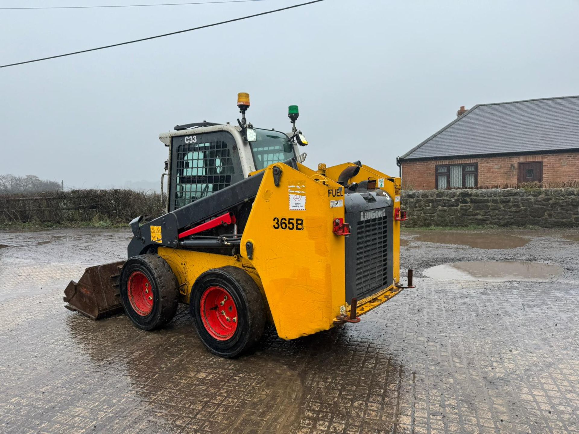 2015 LIUGONG 365B WHEELED SKIDSTEER LOADER *PLUS VAT* - Image 11 of 18