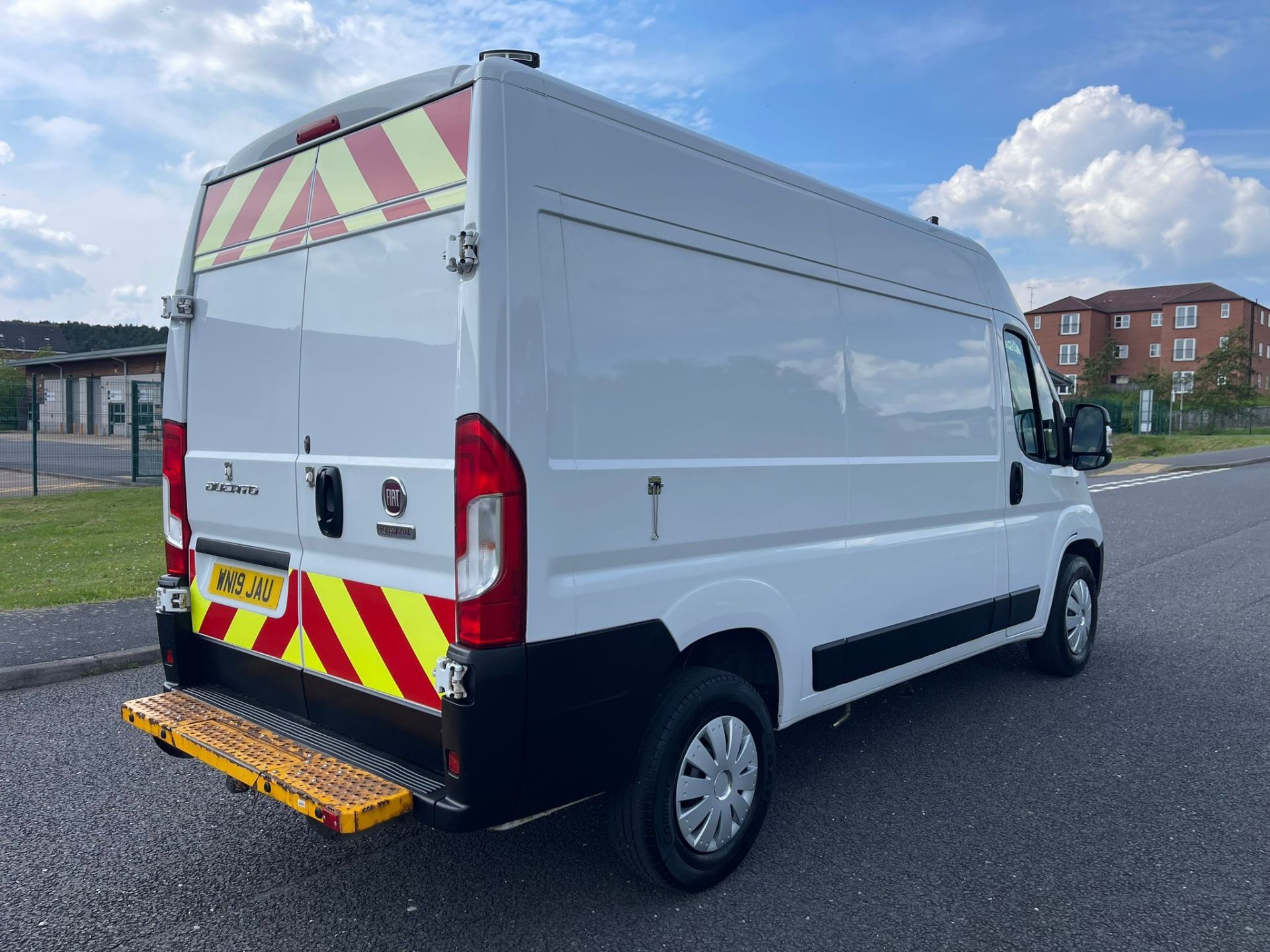 2019/19 REG FIAT DUCATO 35 MULTIJET II 2.0 DIESEL WORKSHOP VAN, EASY LIFT CRANE, EBERSPACHER HEATER - Image 14 of 30