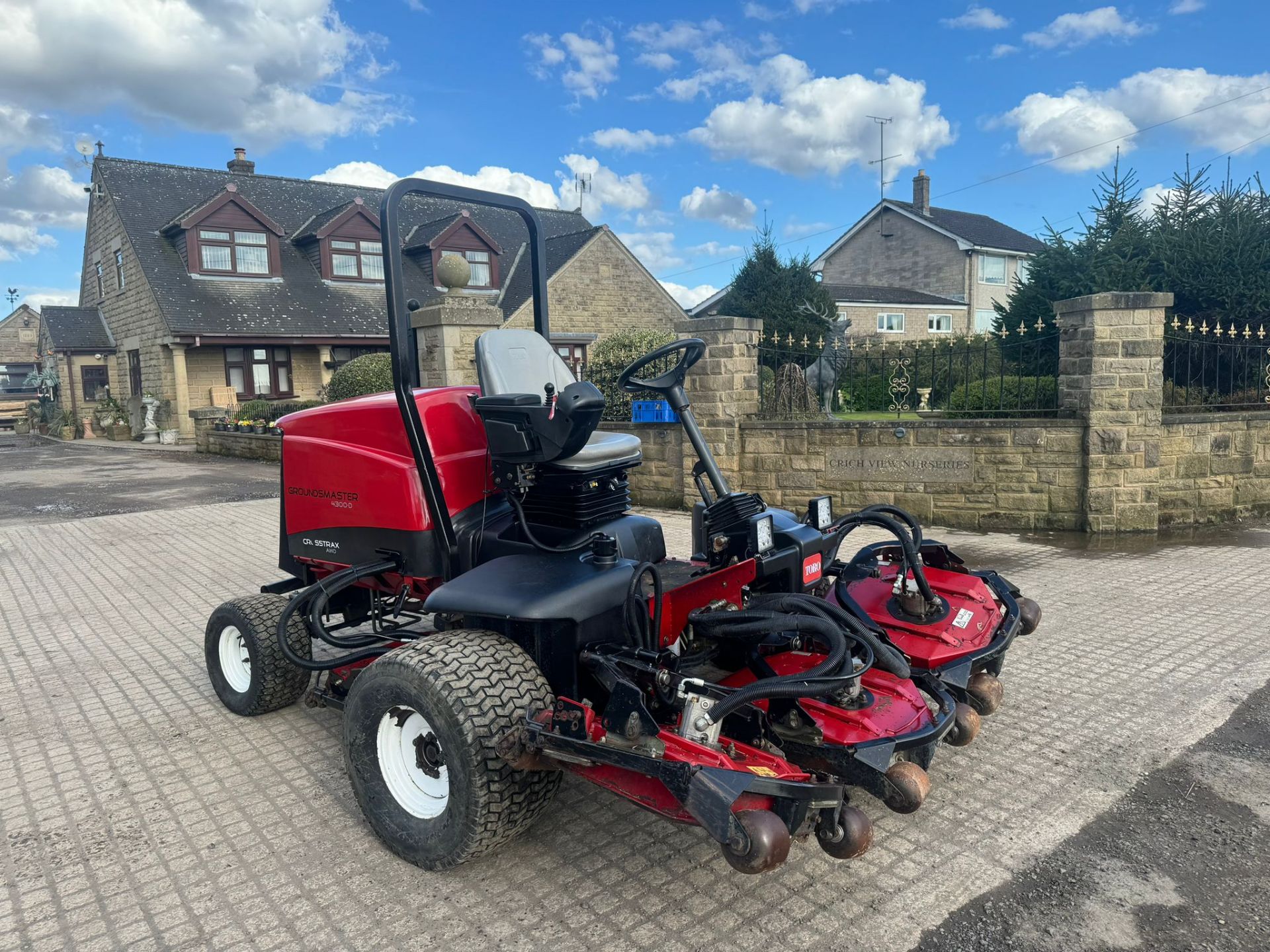 TORO 4300-D POD MOWER RIDE ON LAWN MOWER *PLUS VAT*