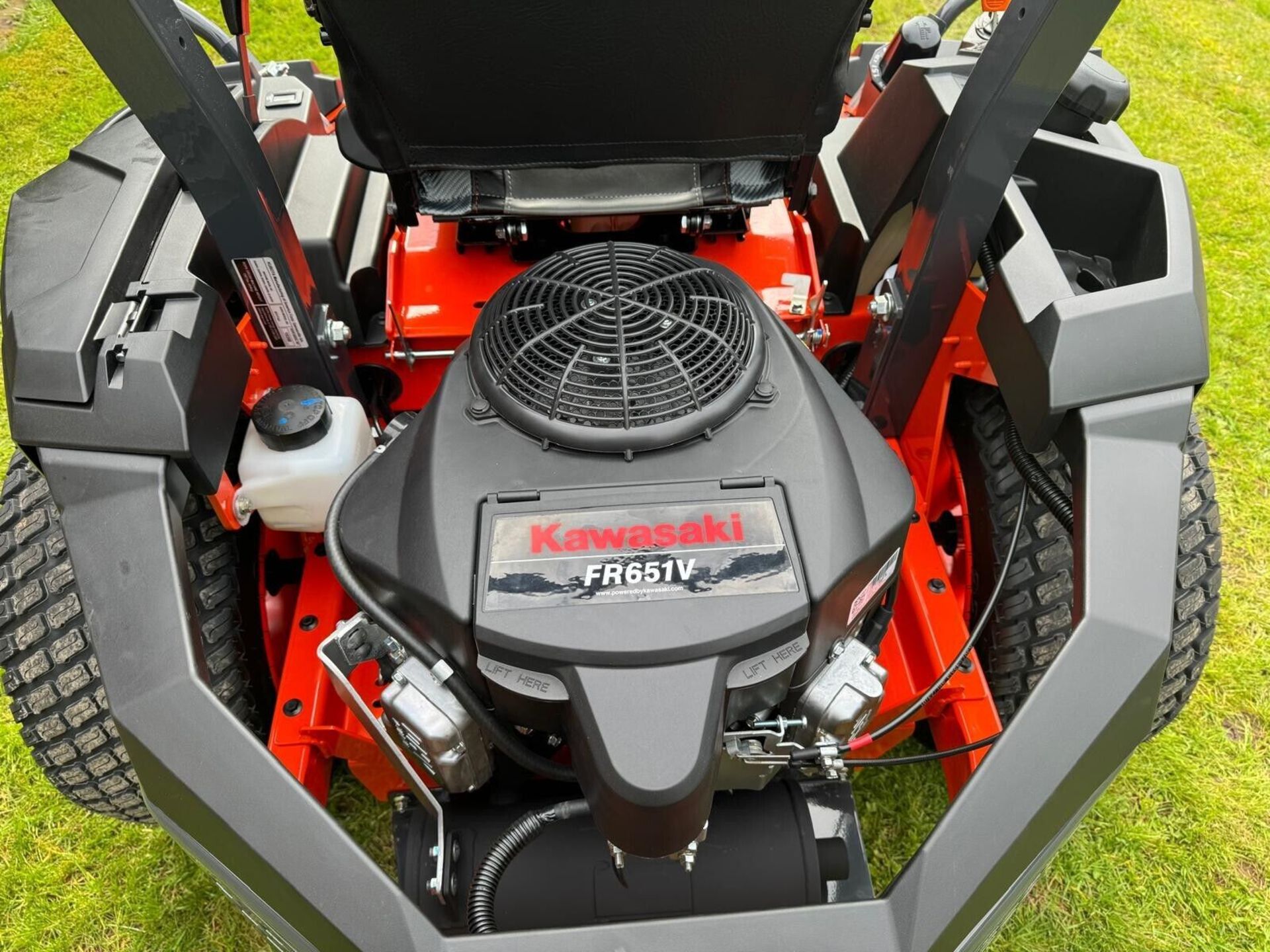 Brand New Kubota Z2-481 Zero Turn Mower *PLUS VAT* - Image 6 of 11