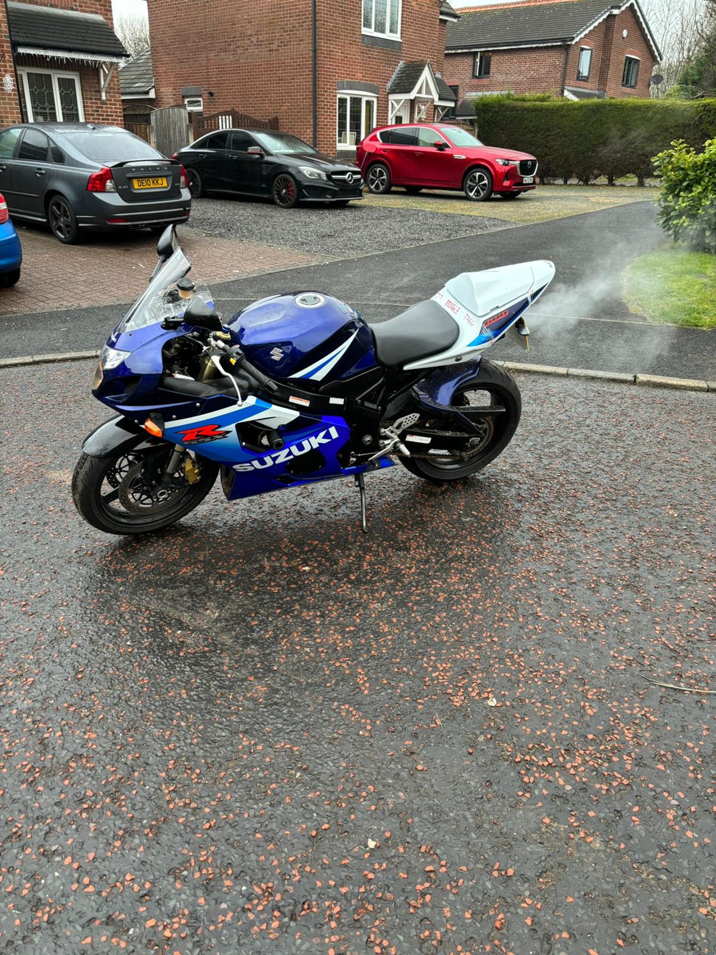 2005 SUZUKI GSXR 600 K5 BLUE AND WHITE MOTORCYCLE *NO VAT* - Image 5 of 6