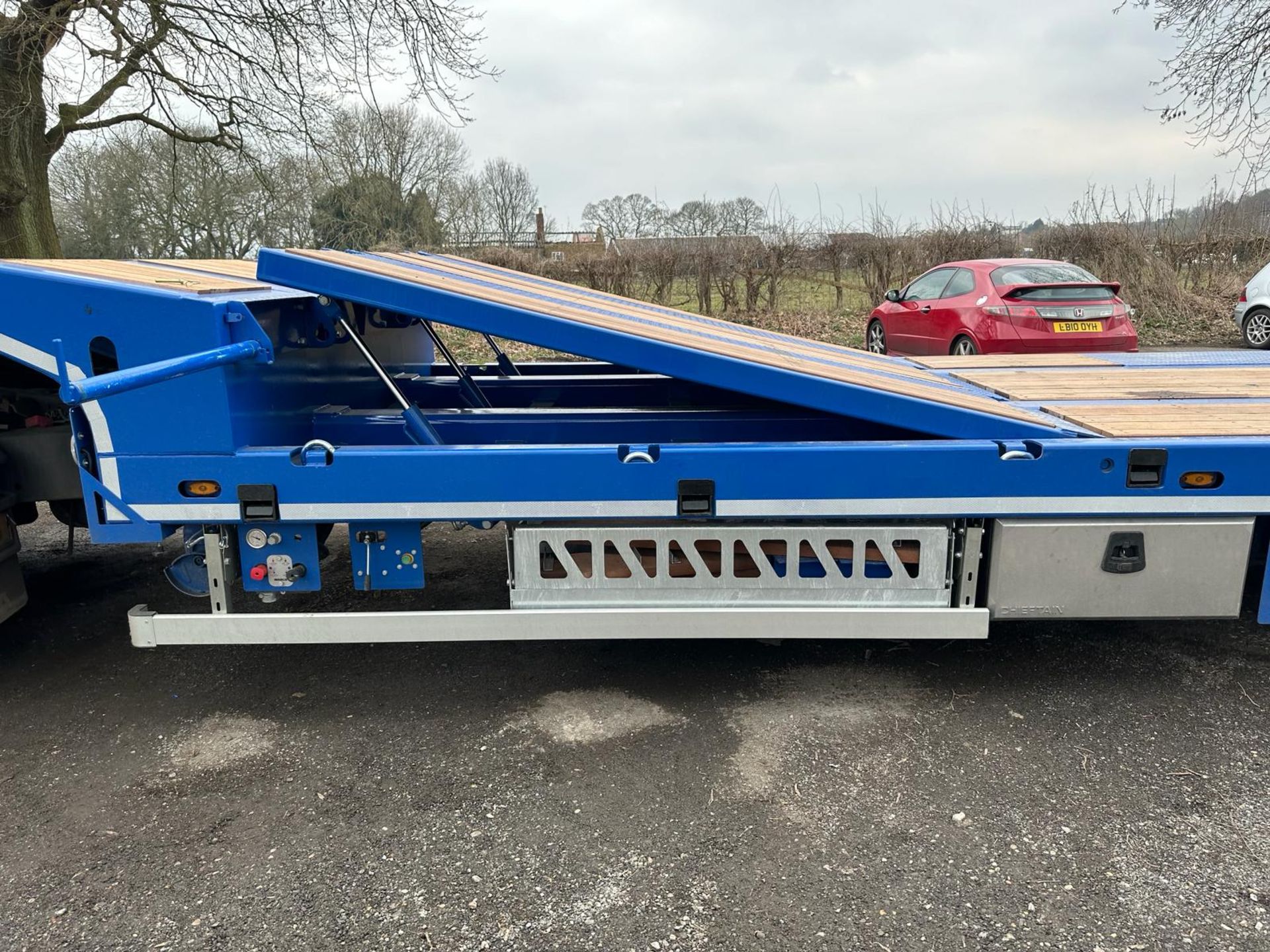 NEW/UNUSED CHIEFTAIN TRI AXLE STEP FRAME SEMI LOW LOADER TRAILER *PLUS VAT* - Image 10 of 14