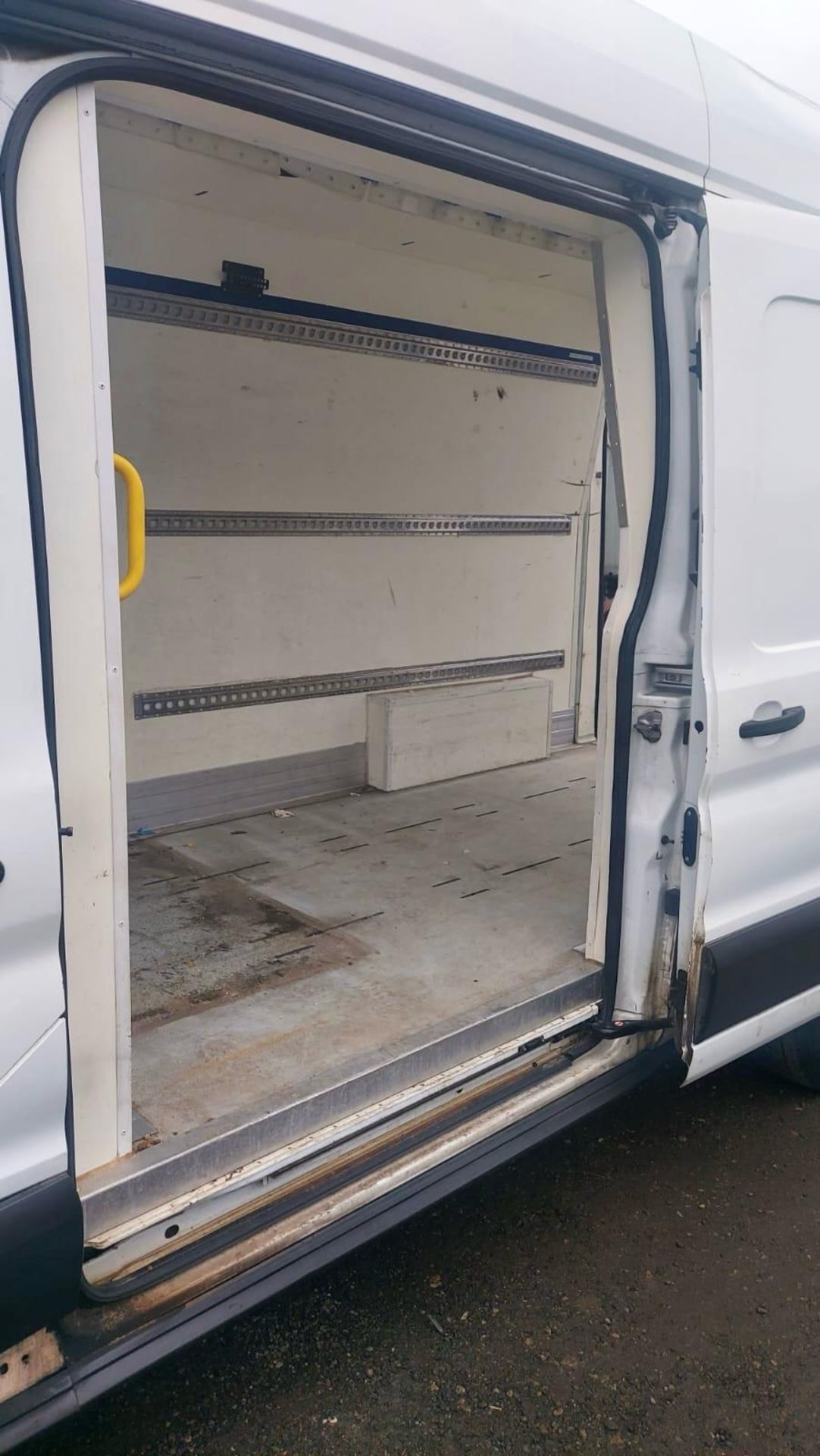 2018 FORD TRANSIT 350 WHITE PANEL VAN *NO VAT* - Image 5 of 13