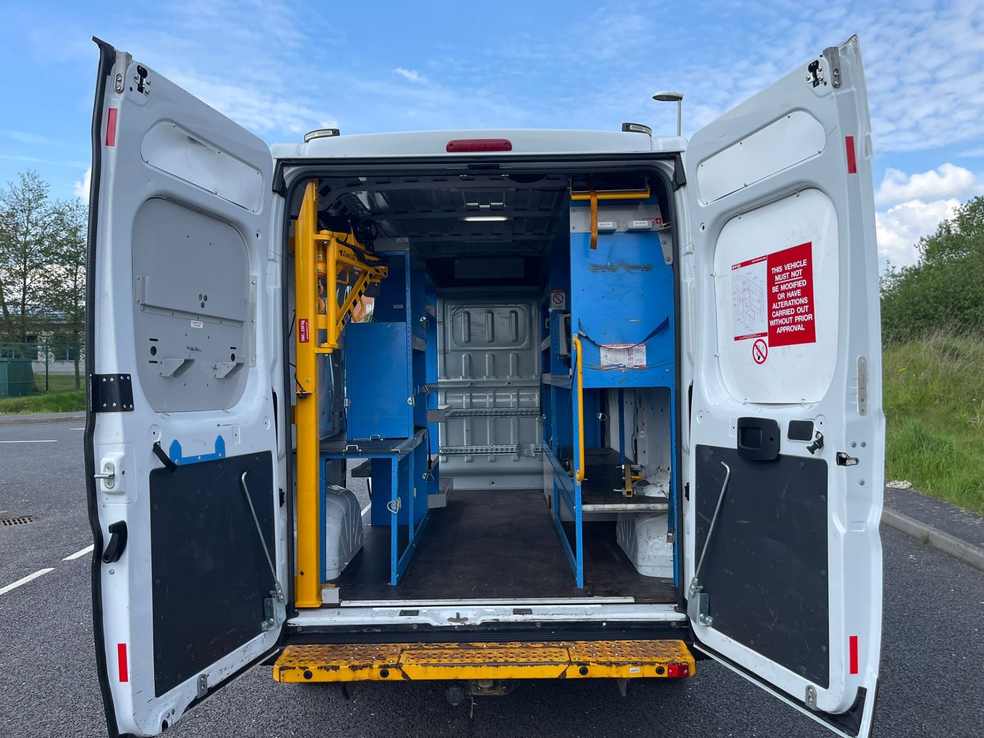 2019/19 REG FIAT DUCATO 35 MULTIJET II 2.0 DIESEL WORKSHOP VAN, EASY LIFT CRANE, EBERSPACHER HEATER - Image 10 of 30