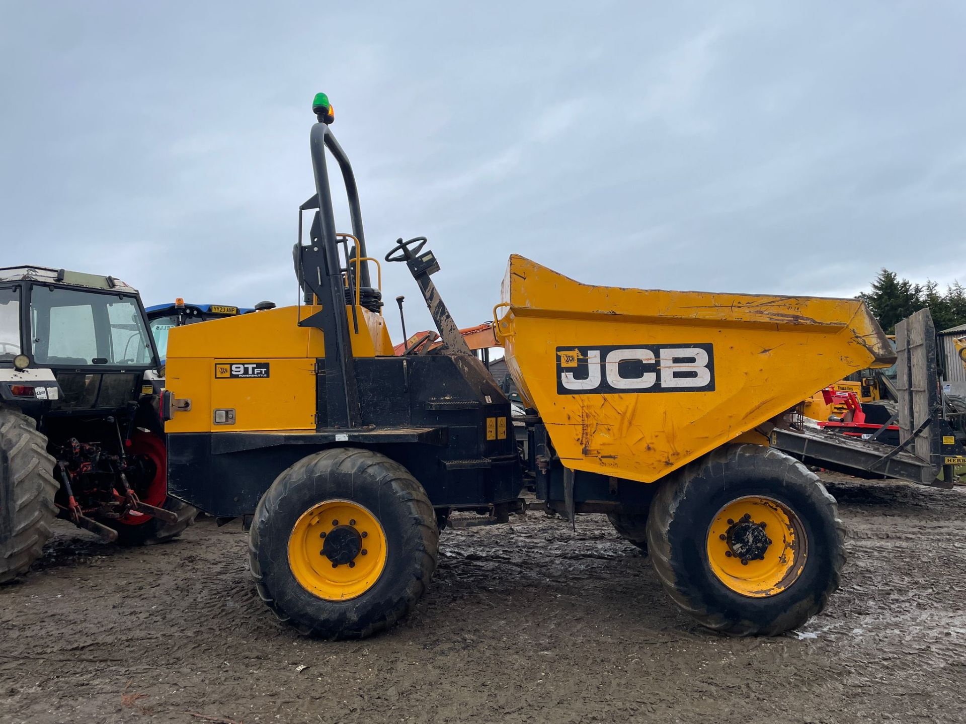 67 REG. JCB 9TFT 9 TON DUMPER *PLUS VAT*