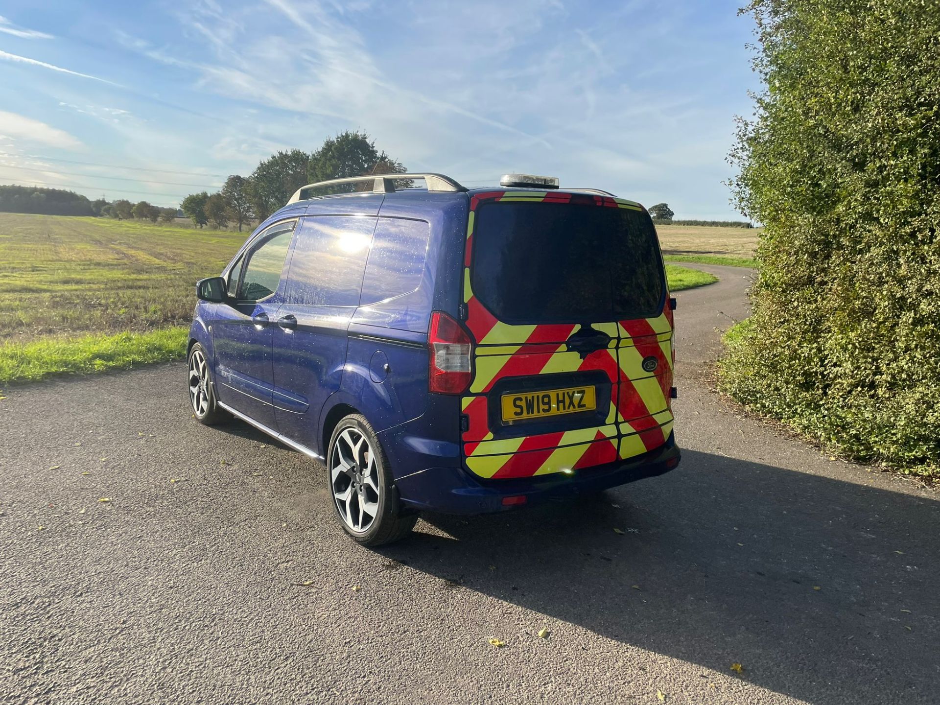 2019 FORD TRANSIT COURIER LIMITED TDCI BLUE PANEL VAN *PLUS VAT* - Image 5 of 15