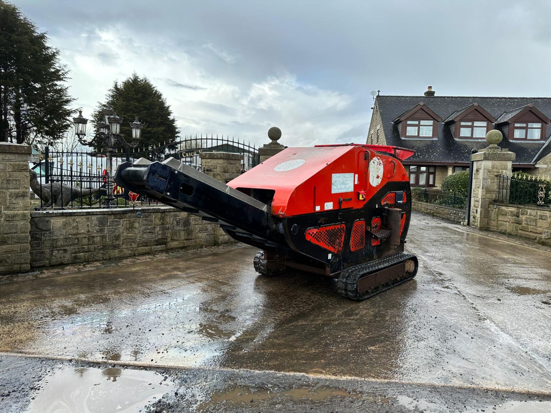 2012 Red Rhino 5000 Diesel Remote Controlled Crusher *PLUS VAT* - Image 4 of 18