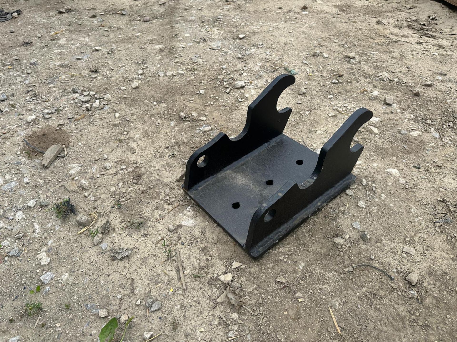 NEW/UNUSED HEADSTOCK FOR DIGGER *PLUS VAT* - Image 4 of 9