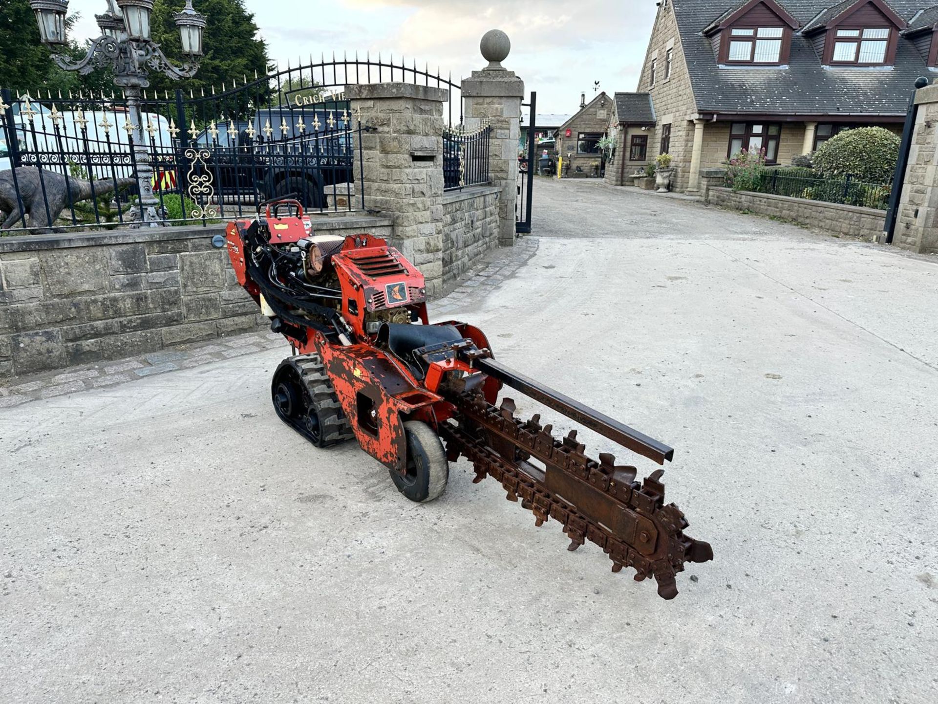 2011 DITCHWITCH RT24 TRACKED PEDESTRIAN TRENCHER *PLUS VAT* - Image 4 of 19