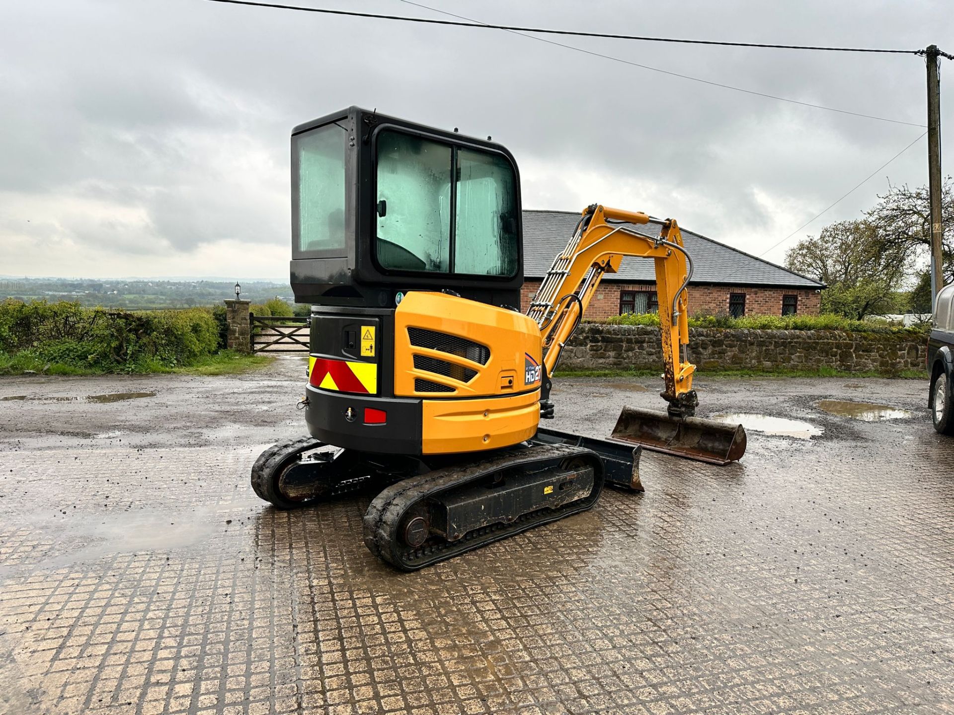 2019 KATO HD27 MINI EXCAVATOR *PLUS VAT* - Image 6 of 20