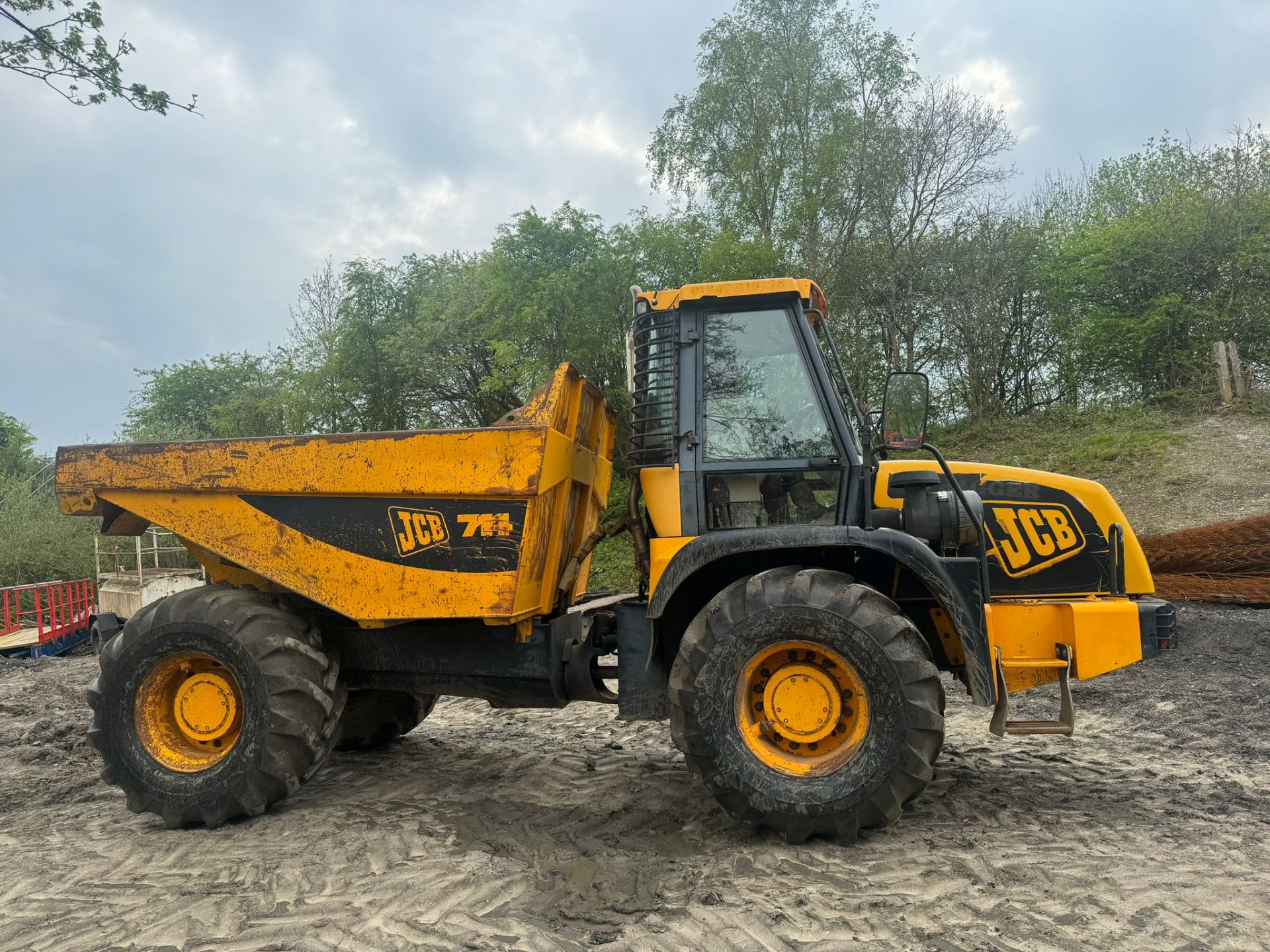 JCB 714 4WD 14 TON ARTICULATED DUMPER *PLUS VAT* - Image 10 of 12