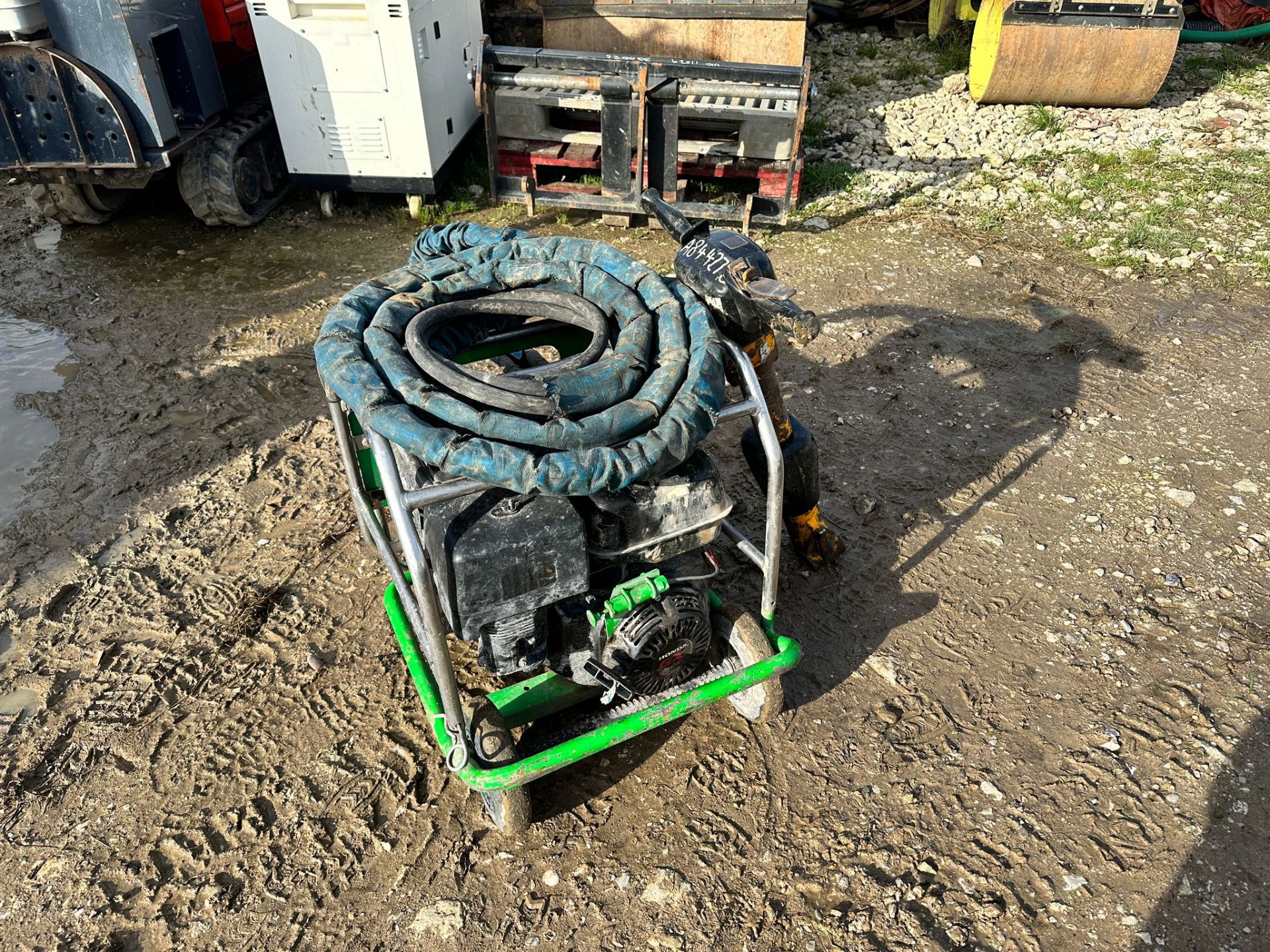 JCB BEAVER HYDRAULIC POWER PACK WITH HOSES AND BREAKER *PLUS VAT* - Image 7 of 8