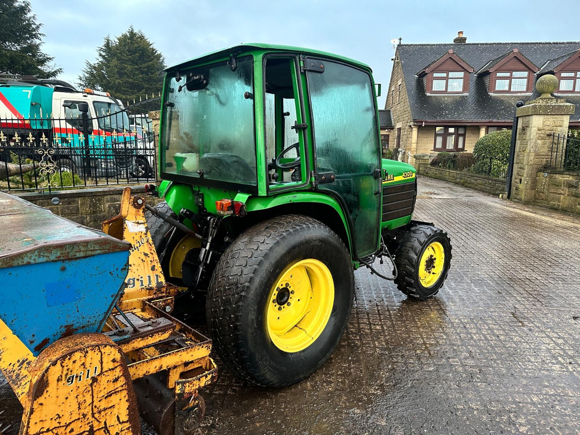 JOHN DEERE 4300 32HP 4WD COMPACT TRACTOR *PLUS VAT* - Image 5 of 14