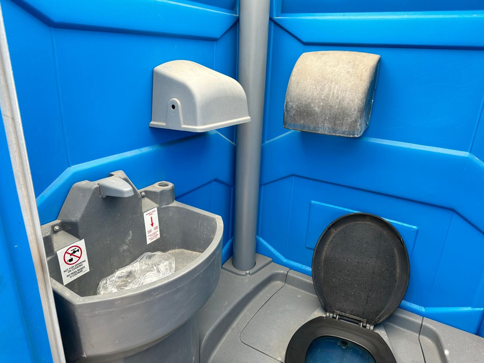 PORTABLE TOILET BLOCK *PLUS VAT* - Image 6 of 6