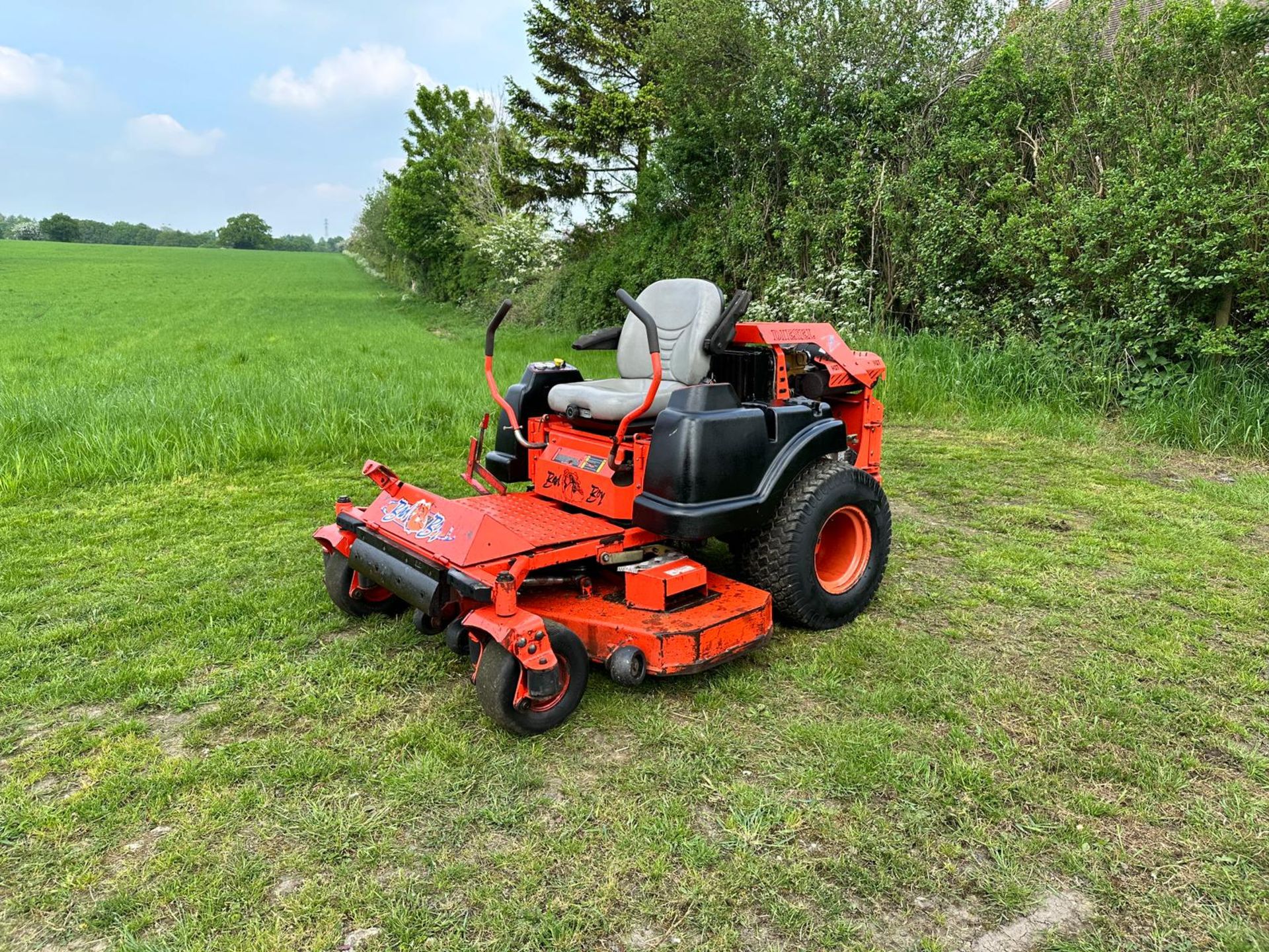 BAD BOY DIESEL 28HP ZERO TURN MOWER *PLUS VAT* - Image 2 of 11