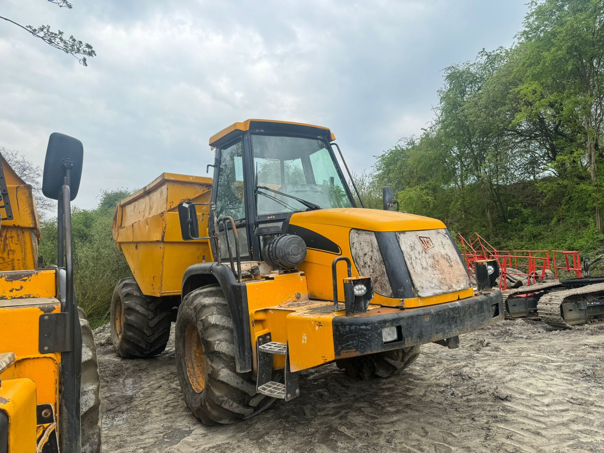 JCB 714 4WD 14 TON ARTICULATED DUMPER *PLUS VAT* - Image 11 of 14