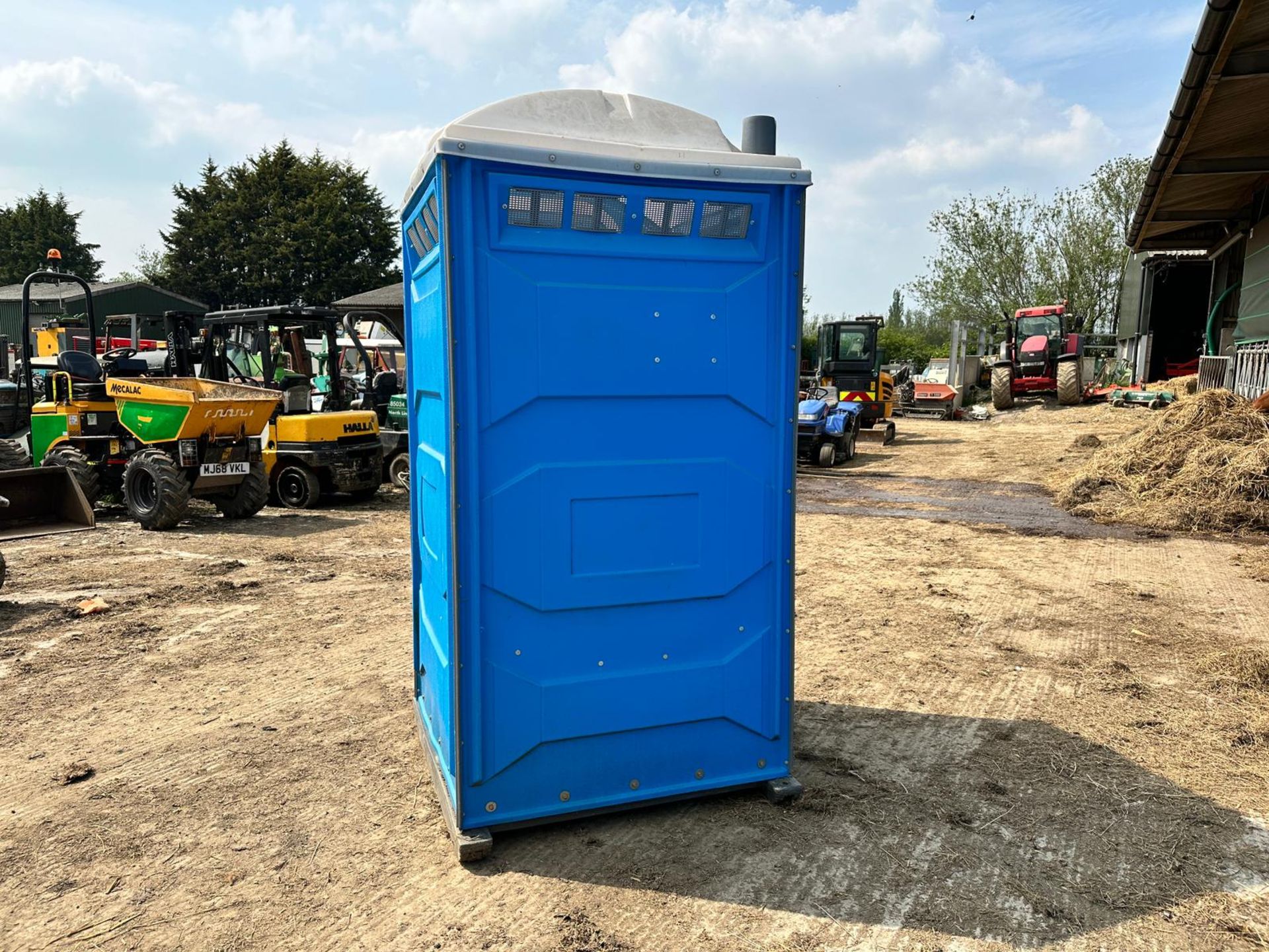 PORTABLE TOILET BLOCK *PLUS VAT* - Image 3 of 6