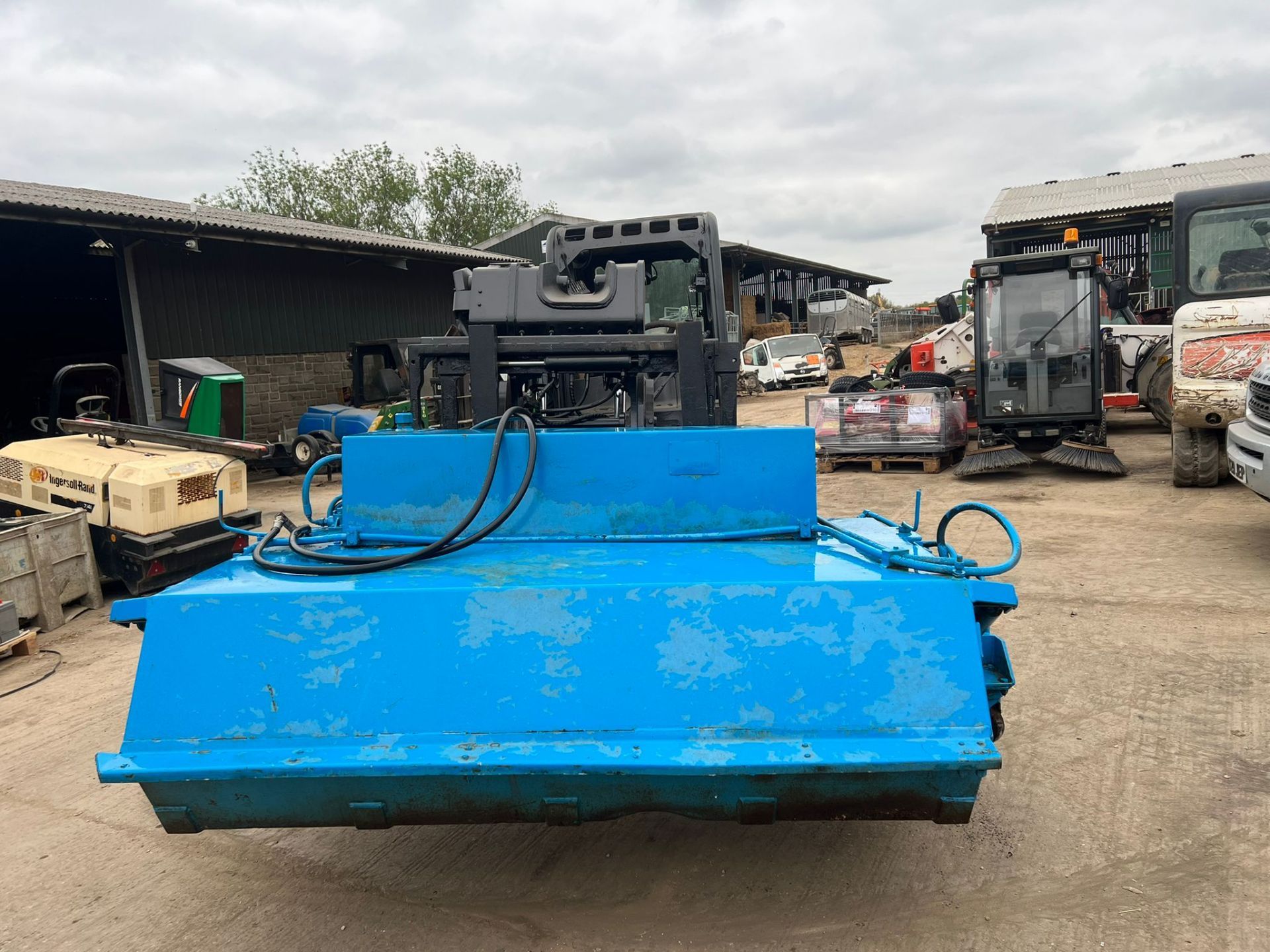 CONQUIP SWEEPER BUCKET SUITABLE FOR PALLET FORKS , IN WORKING ORDER *PLUS VAT*