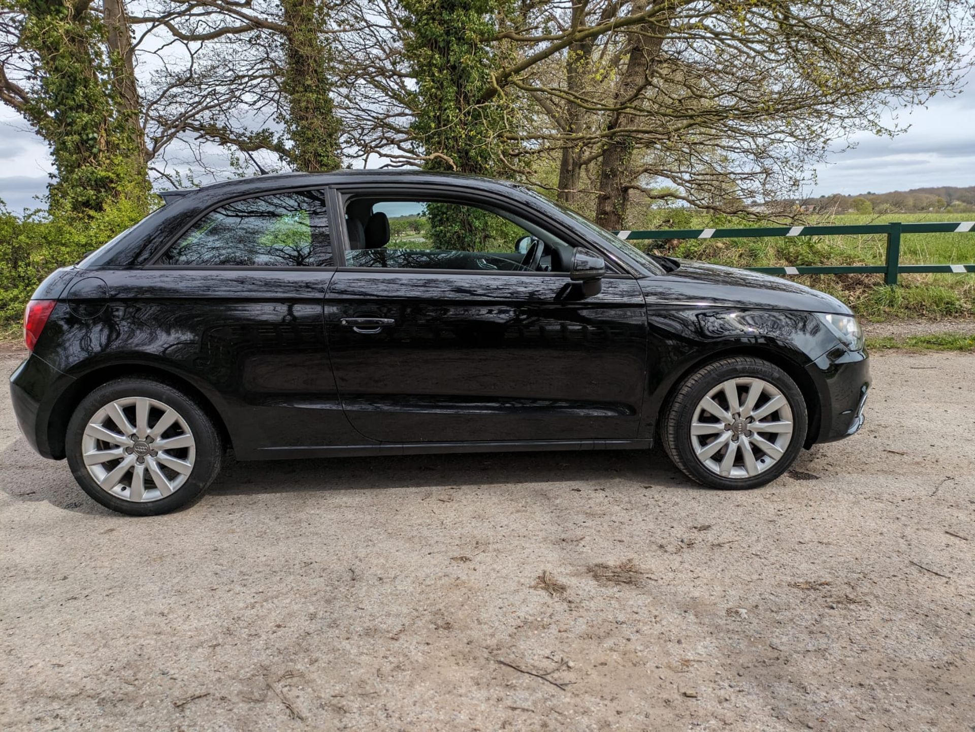 2011 AUDI A1 SPORT TDI BLACK HATCHBACK *NO VAT* - Image 10 of 26