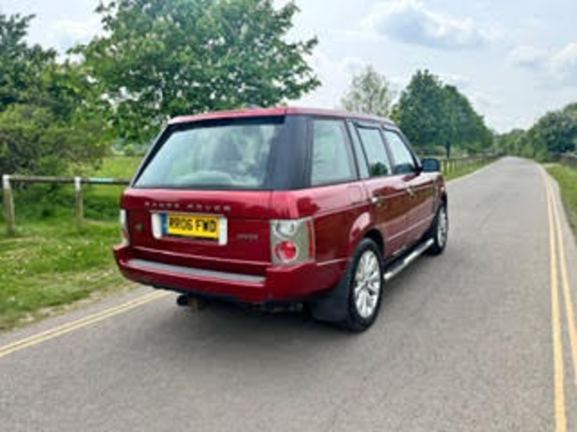 2006 LAND ROVER RANGEROVER TD6 VOGUE AUTO RED SUV ESTATE *NO VAT* - Image 7 of 12