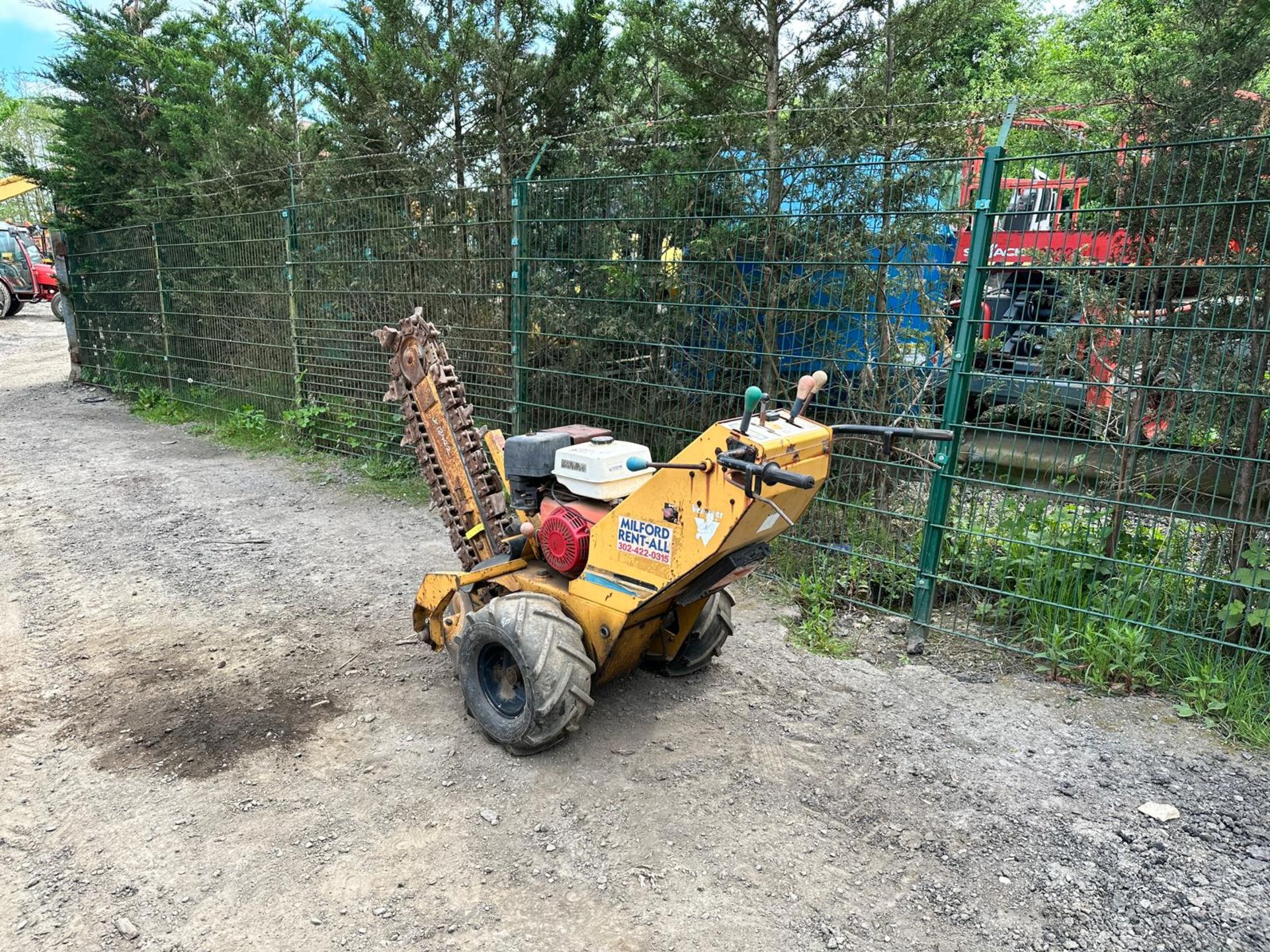 VERMEER V1350 WALK BEHIND F/R TRENCHER *PLUS VAT* - Image 7 of 12