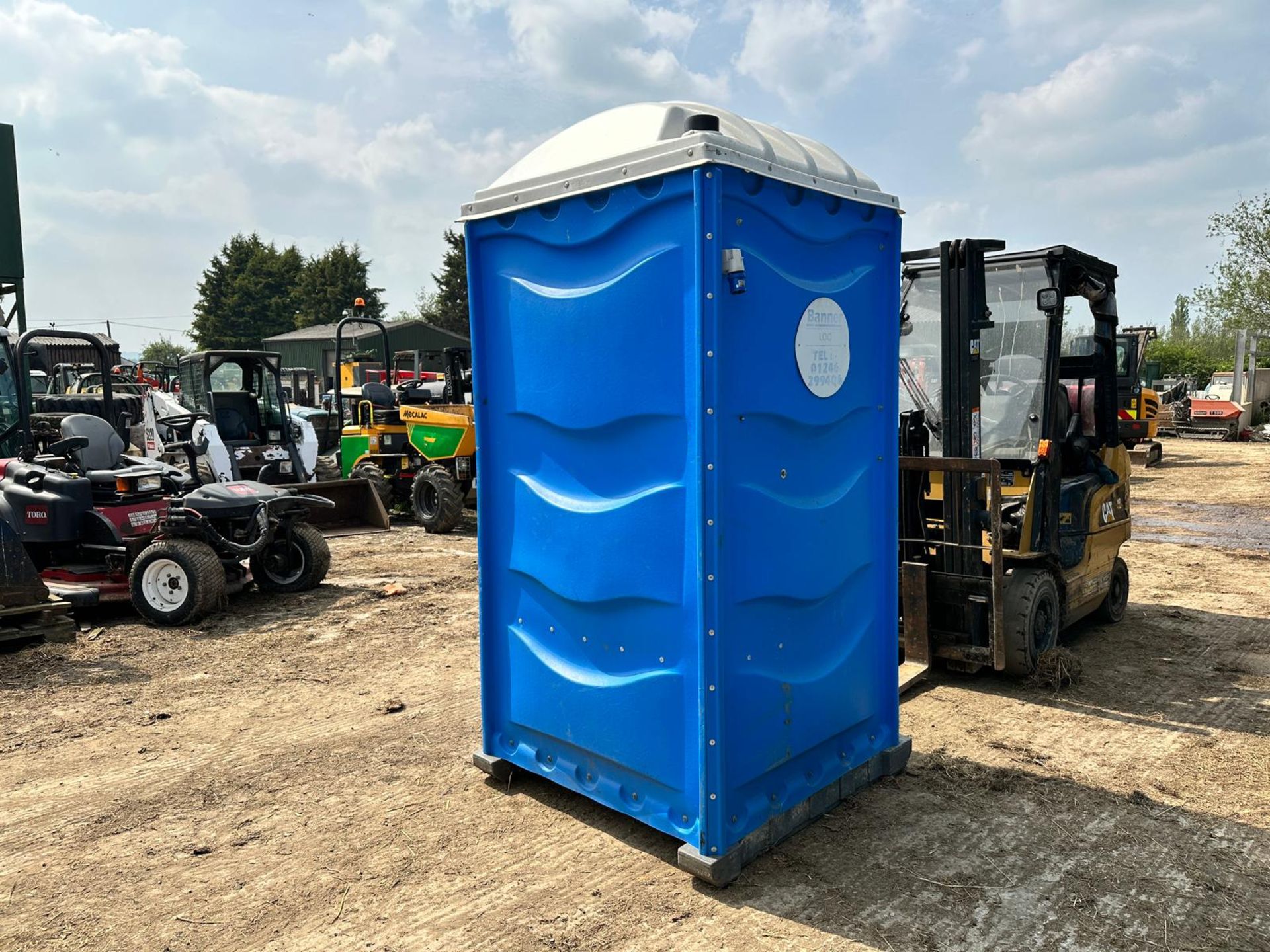 PORTABLE TOILET BLOCK *PLUS VAT* - Image 3 of 6