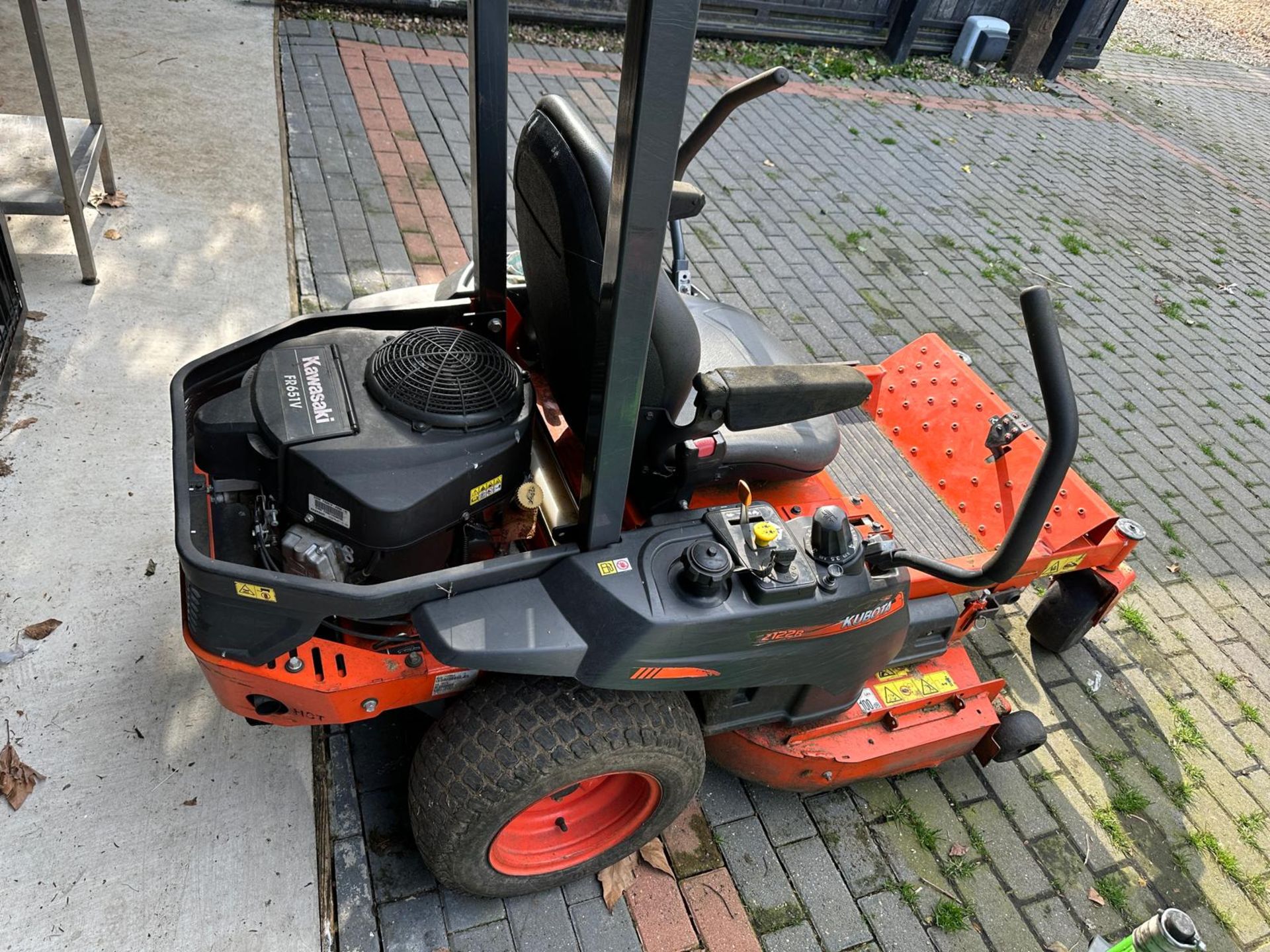 Kubota Zero-Turn Mower *NO VAT* - Image 5 of 7