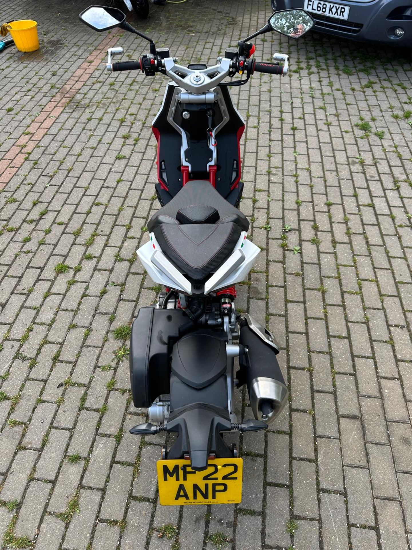 2022 JUST 17 MILES ! ITALJET DRAGSTER 200 E5 RED AND WHITE URBAN SUPER BIKE SCOOTER *NO VAT* - Image 7 of 9