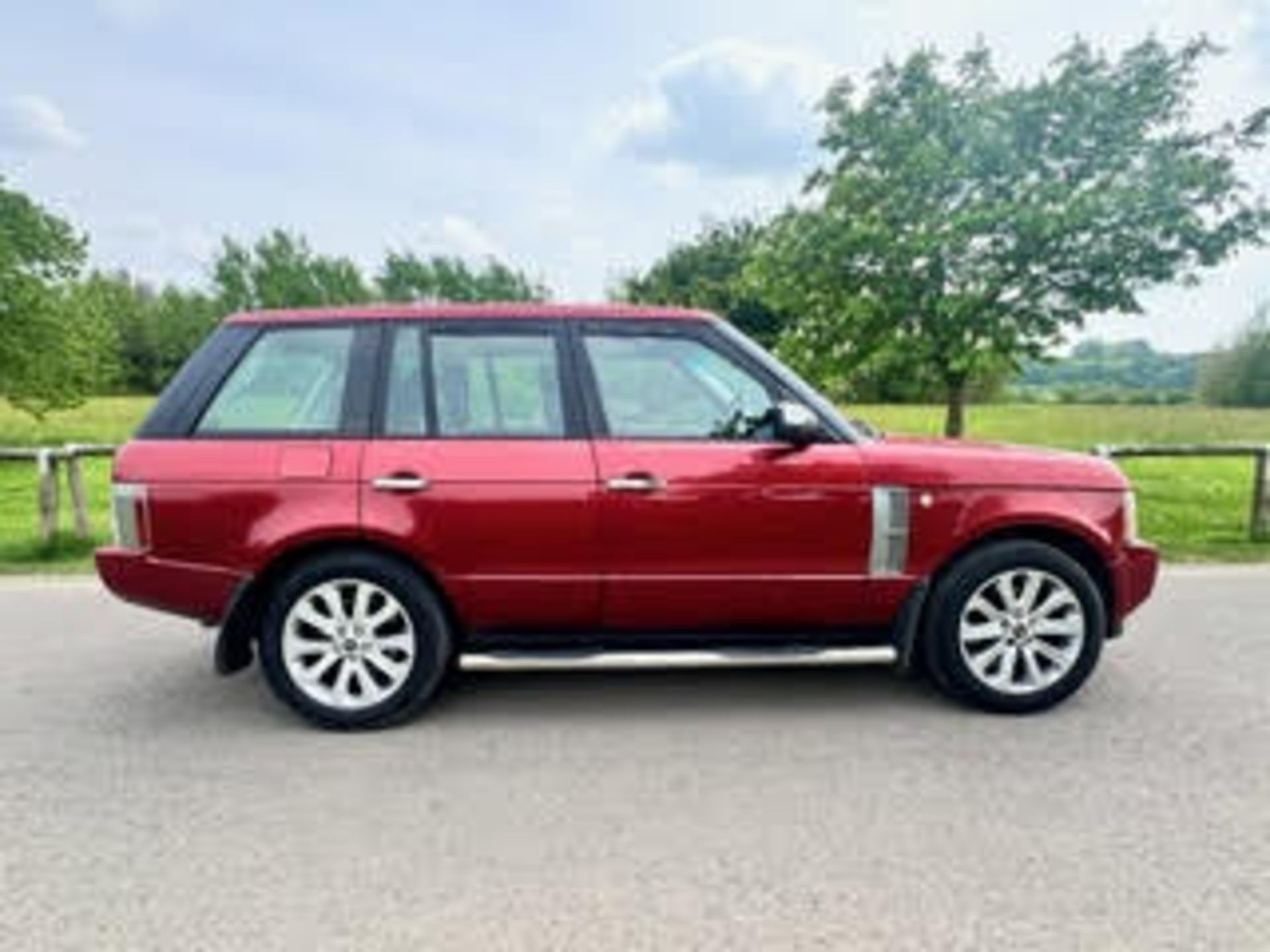 2006 LAND ROVER RANGEROVER TD6 VOGUE AUTO RED SUV ESTATE *NO VAT* - Image 8 of 12