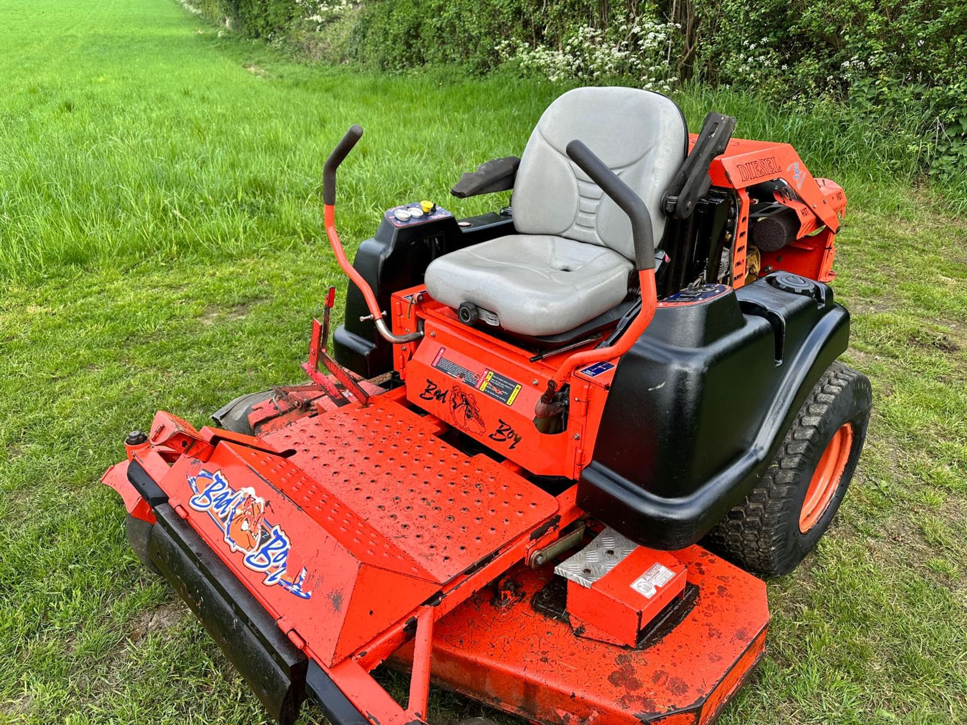 BAD BOY DIESEL 28HP ZERO TURN MOWER *PLUS VAT* - Image 8 of 11