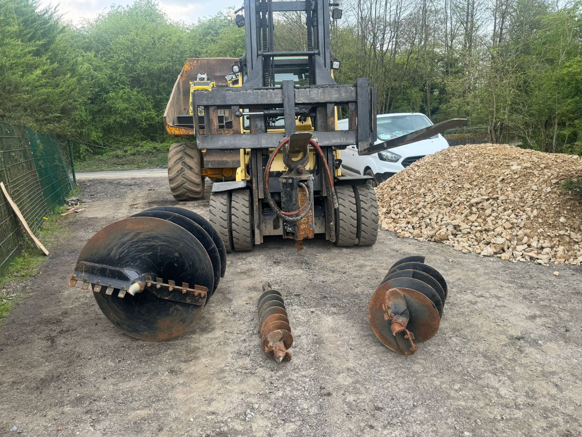 DIGGER EXCAVATOR AUGER WITH 3 AUGERS 45 MM PIN *PLUS VAT* - Image 2 of 11
