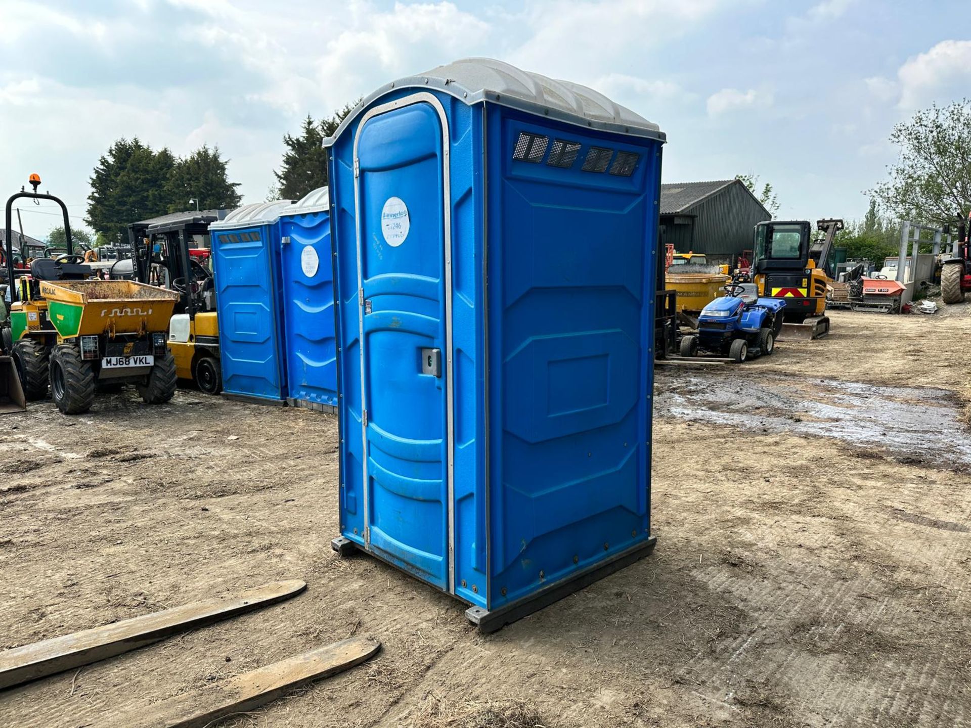 PORTABLE TOILET BLOCK *PLUS VAT*