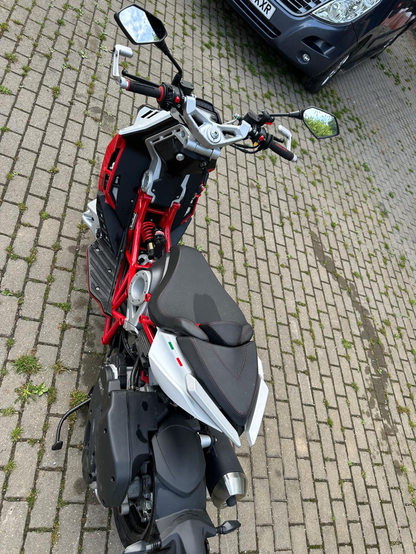 2022 JUST 17 MILES ! ITALJET DRAGSTER 200 E5 RED AND WHITE URBAN SUPER BIKE SCOOTER *NO VAT* - Image 6 of 9