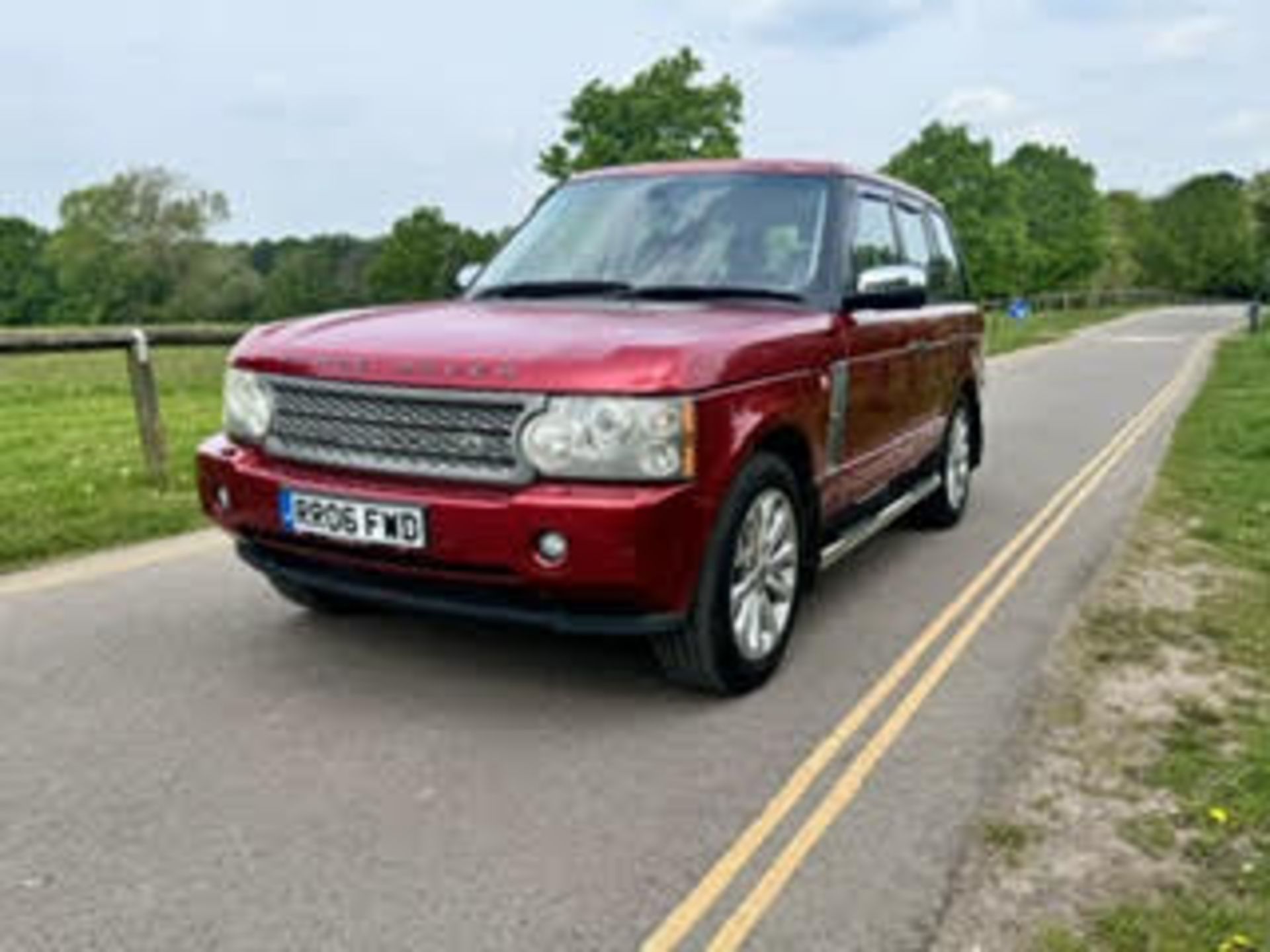 2006 LAND ROVER RANGEROVER TD6 VOGUE AUTO RED SUV ESTATE *NO VAT* - Image 3 of 12