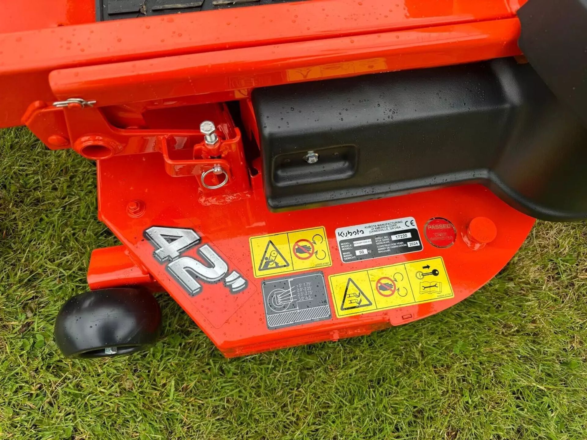 KUBOTA RIDE ON MOWER Z1-421 ZERO TURN , BRAND NEW LATEST MODEL *PLUS VAT* - Image 7 of 8