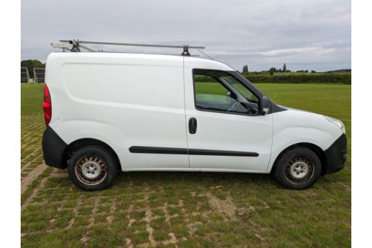 2015 VAUXHALL COMBO 2000 L1H1 CDTI WHITE PANEL VAN *NO VAT* - Image 12 of 20