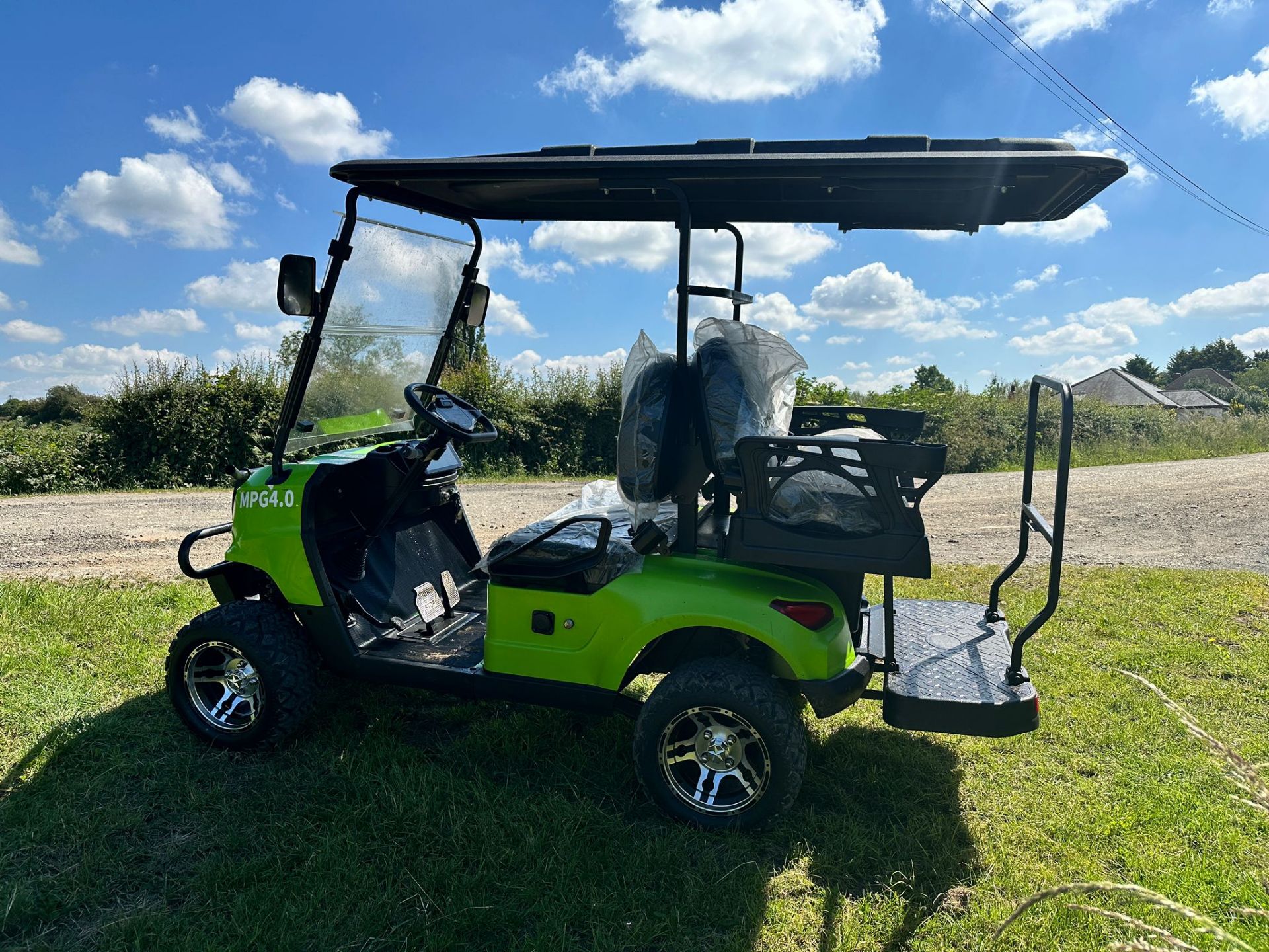 NEW/UNUSED 2024 MACHPRO MPG4.0 GOLF BUGGY/CART *PLUS VAT* - Image 3 of 17